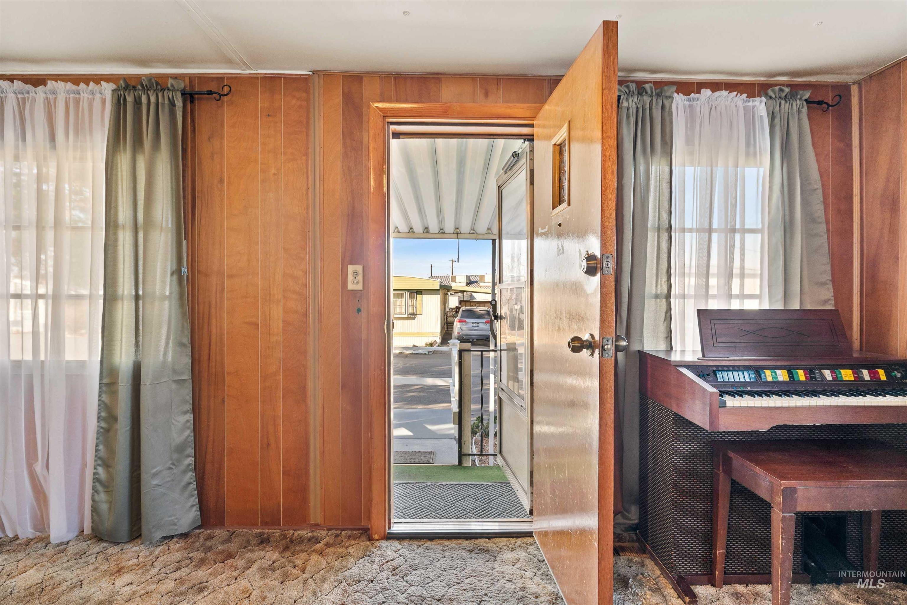 419 Fruitland Ave, Buhl, Idaho 83316, 2 Bedrooms, 1.5 Bathrooms, Residential For Sale, Price $54,500,MLS 98973590