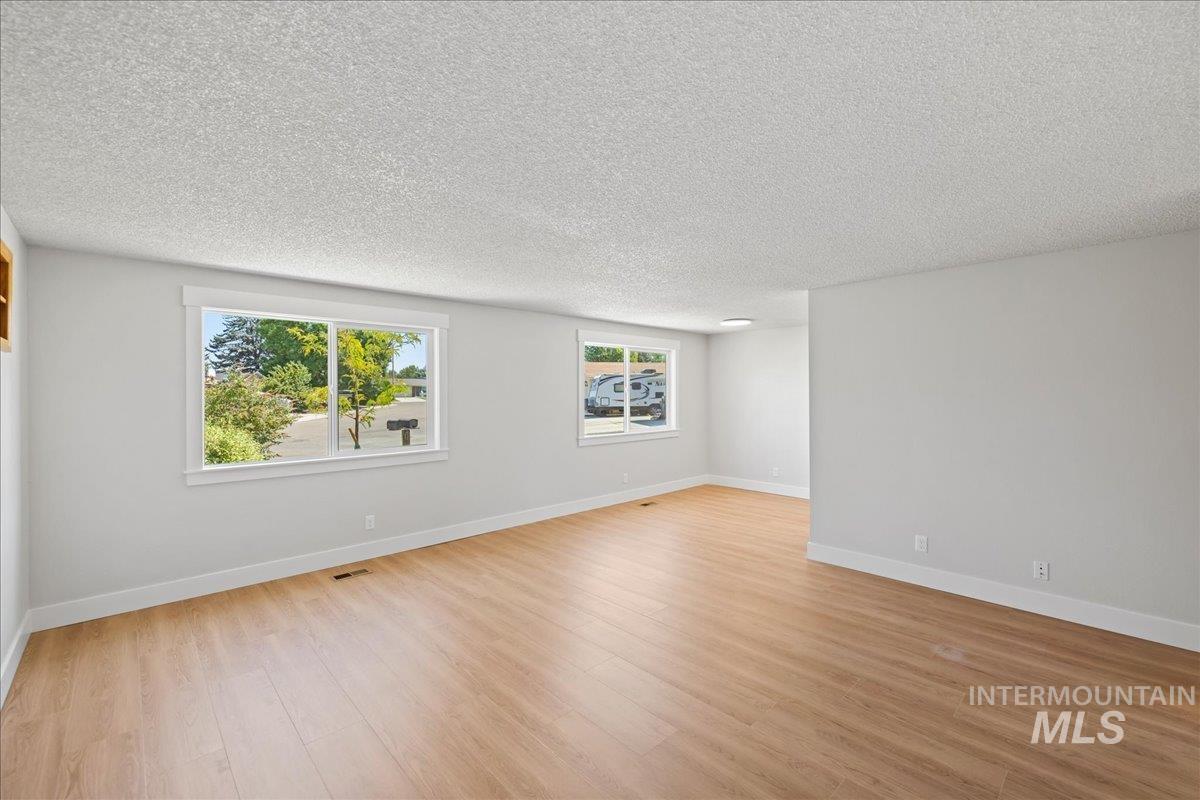 1309 W Maple Ave, Meridian, Idaho 83642, 4 Bedrooms, 2 Bathrooms, Residential For Sale, Price $484,900,MLS 98973592