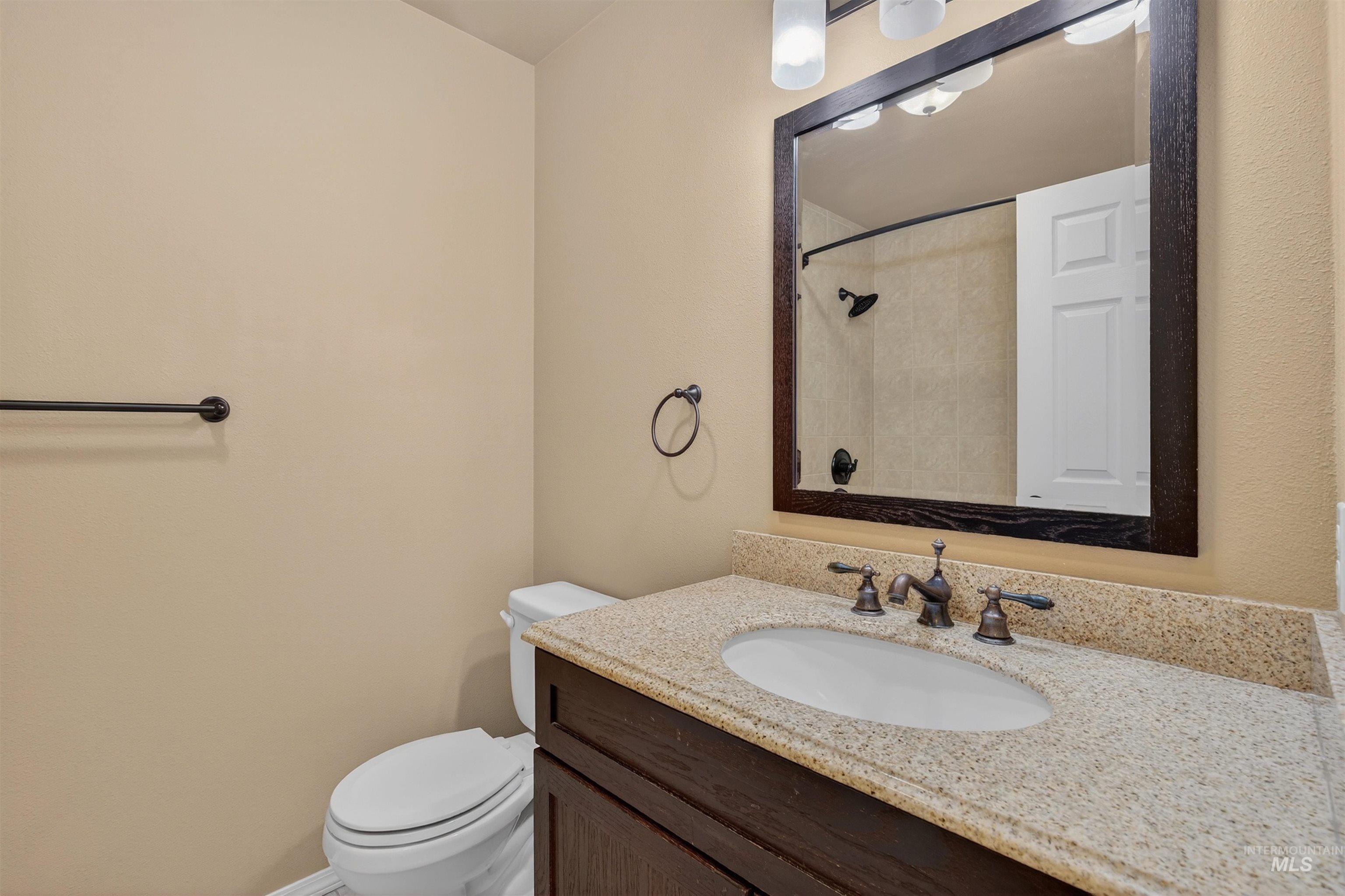 1031 16th Avenue, Clarkston, Washington 99403, 4 Bedrooms, 3 Bathrooms, Residential For Sale, Price $389,000,MLS 98973593