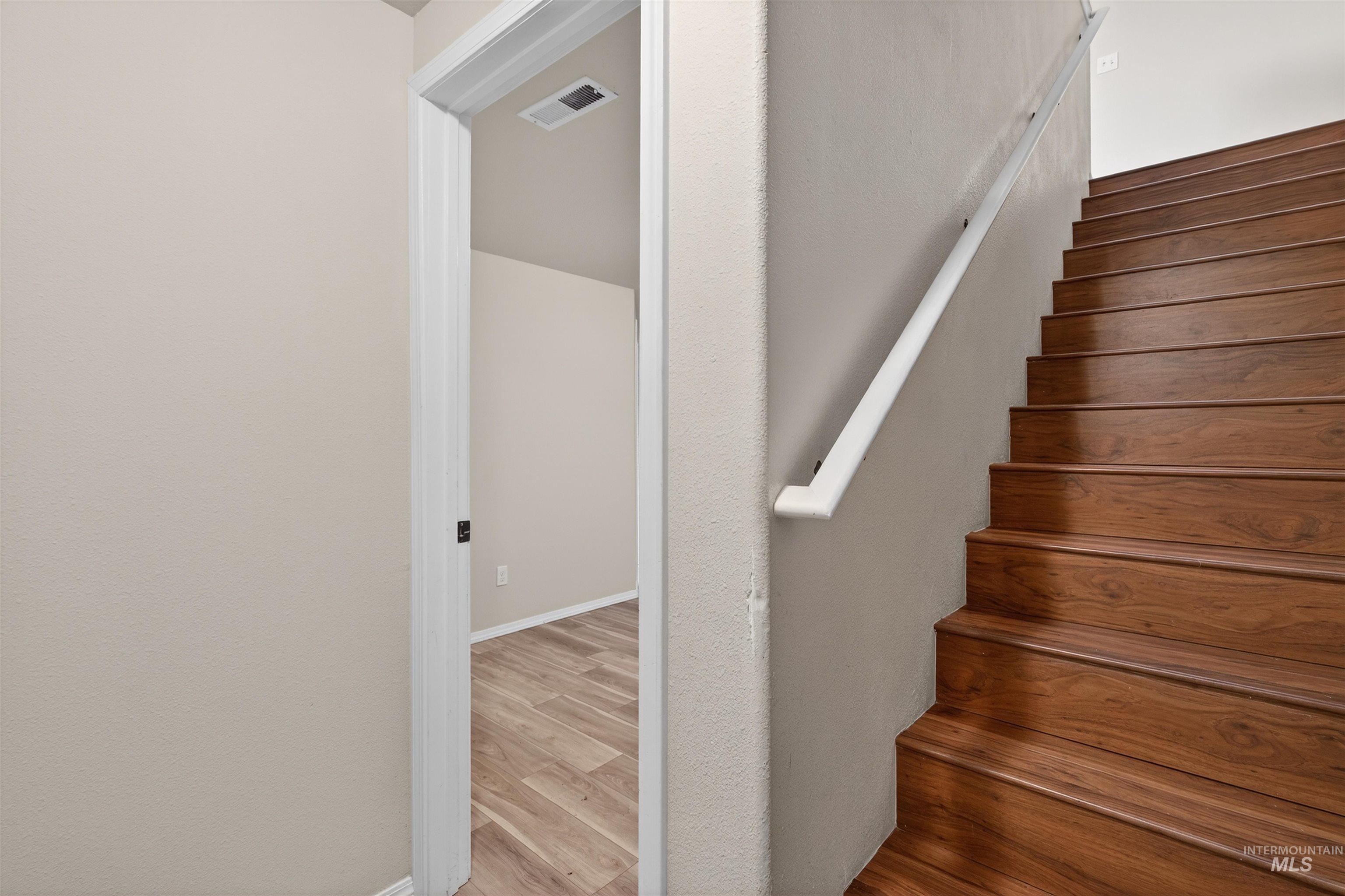 1031 16th Avenue, Clarkston, Washington 99403, 4 Bedrooms, 3 Bathrooms, Residential For Sale, Price $389,000,MLS 98973593