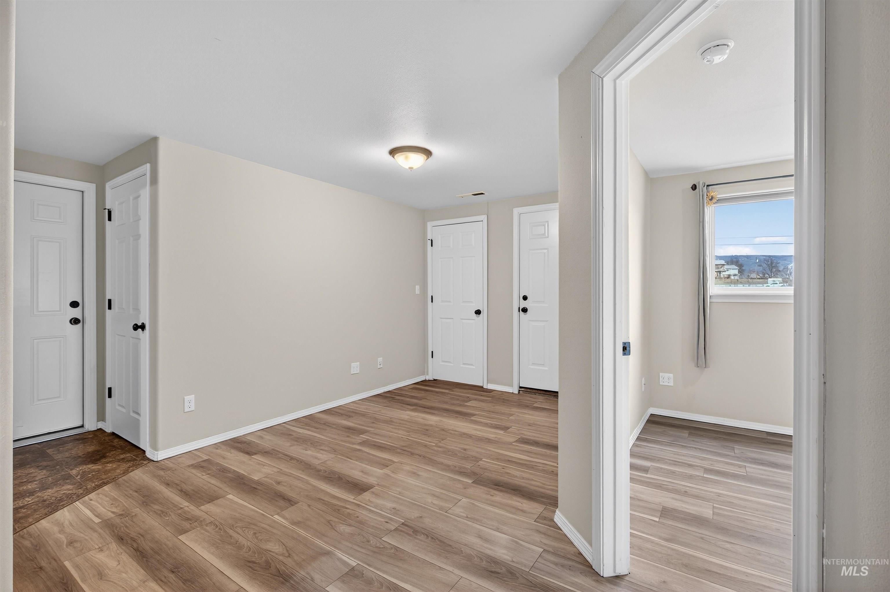 1031 16th Avenue, Clarkston, Washington 99403, 4 Bedrooms, 3 Bathrooms, Residential For Sale, Price $389,000,MLS 98973593