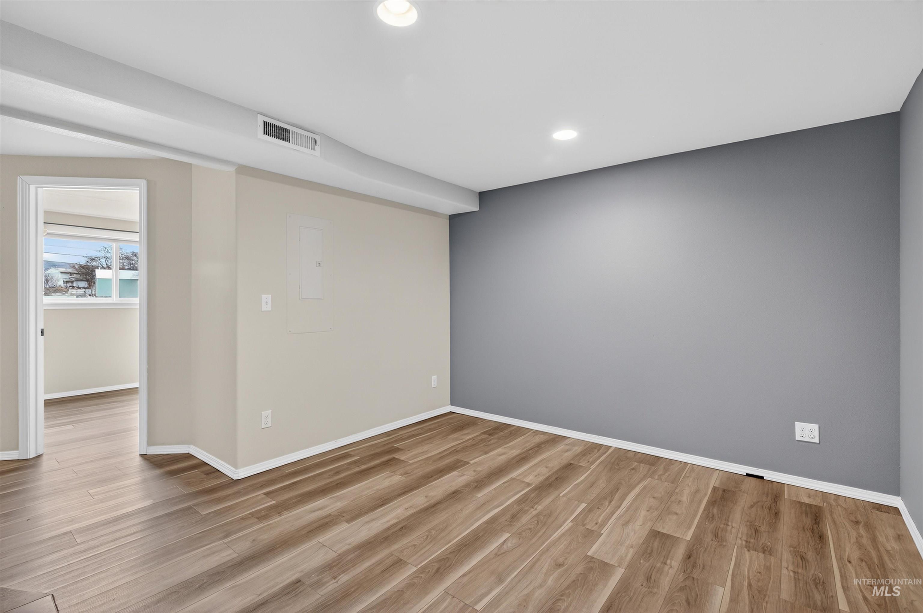 1031 16th Avenue, Clarkston, Washington 99403, 4 Bedrooms, 3 Bathrooms, Residential For Sale, Price $389,000,MLS 98973593