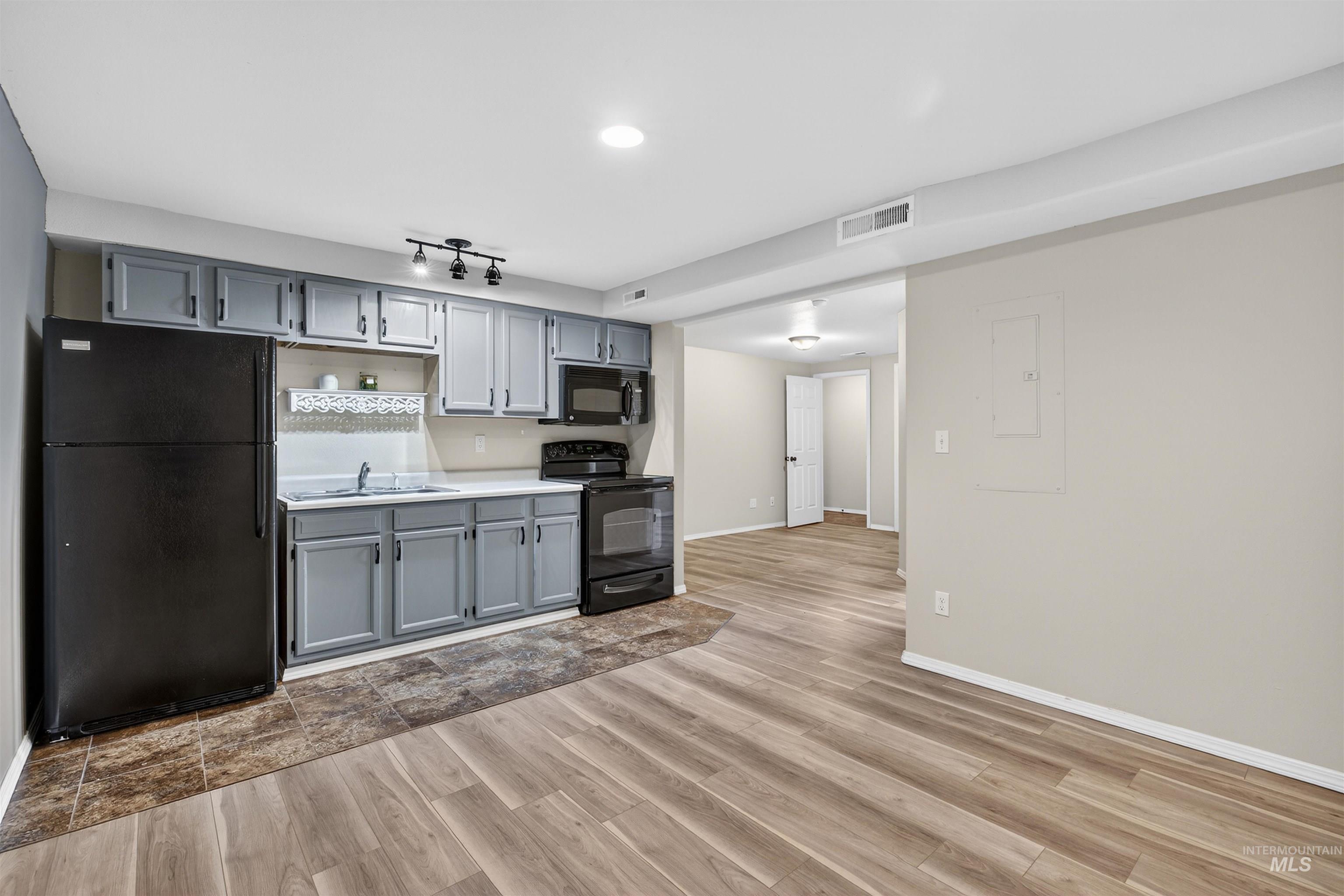 1031 16th Avenue, Clarkston, Washington 99403, 4 Bedrooms, 3 Bathrooms, Residential For Sale, Price $389,000,MLS 98973593