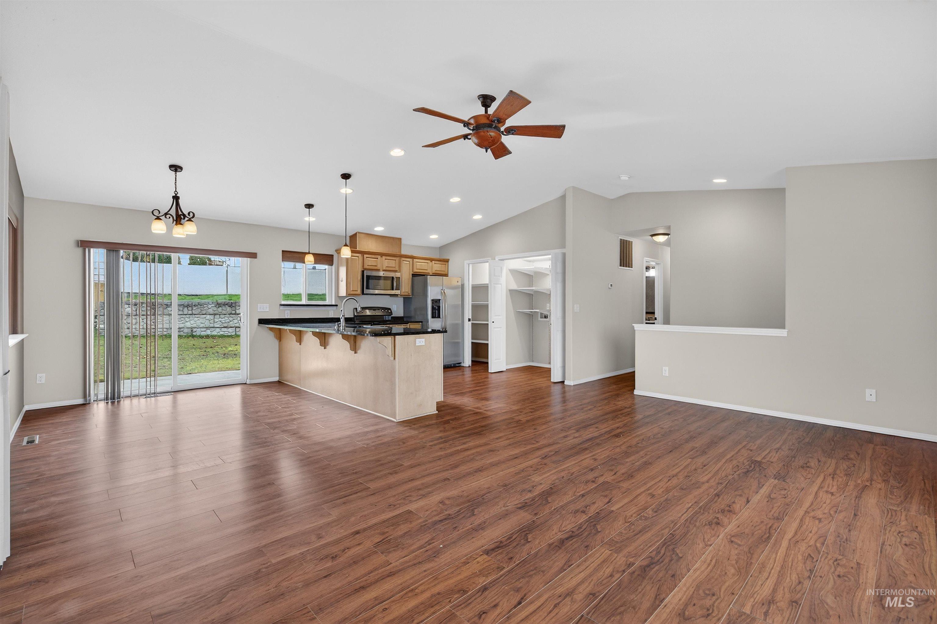 1031 16th Avenue, Clarkston, Washington 99403, 4 Bedrooms, 3 Bathrooms, Residential For Sale, Price $389,000,MLS 98973593