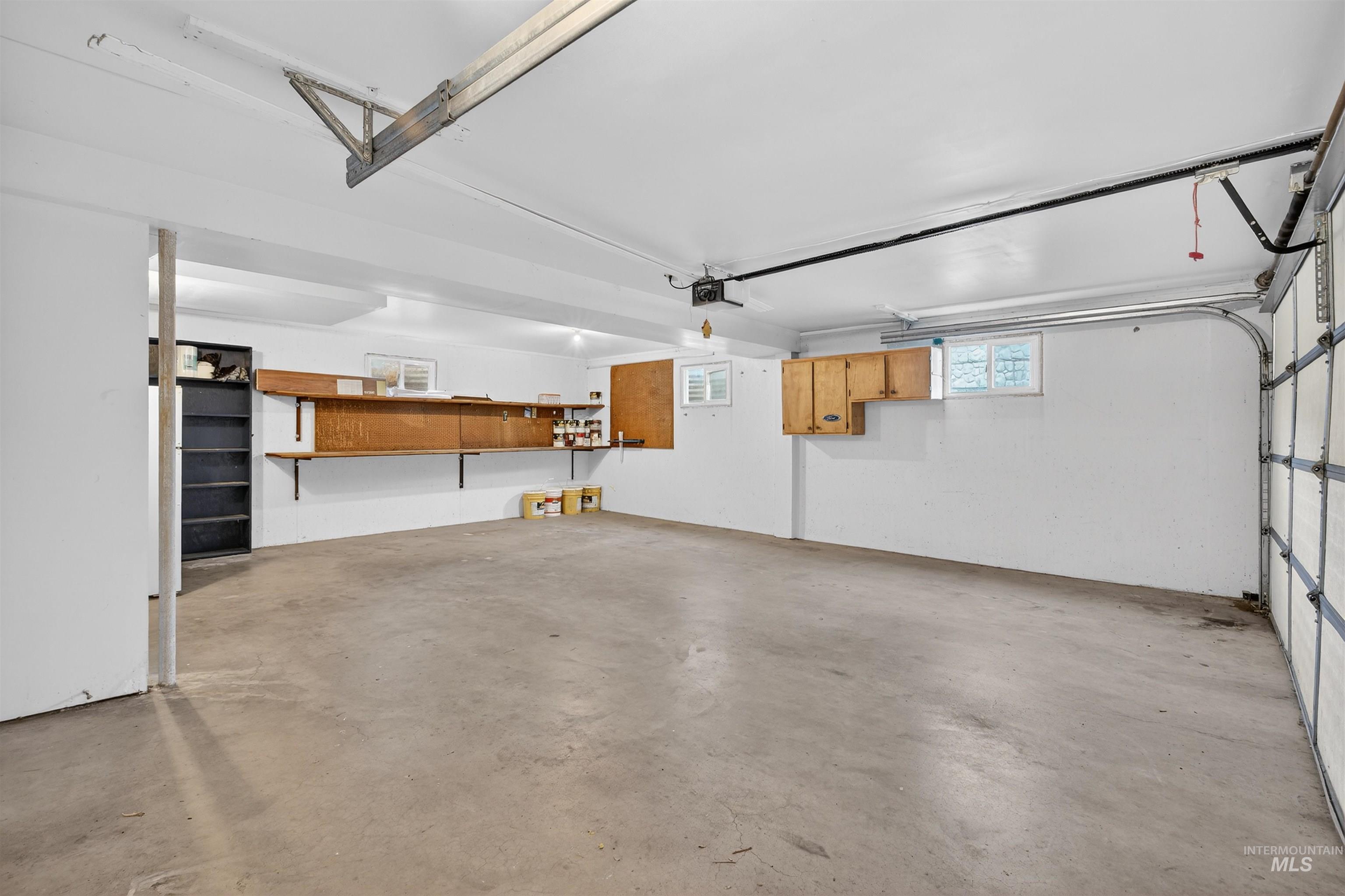 1031 16th Avenue, Clarkston, Washington 99403, 4 Bedrooms, 3 Bathrooms, Residential For Sale, Price $389,000,MLS 98973593