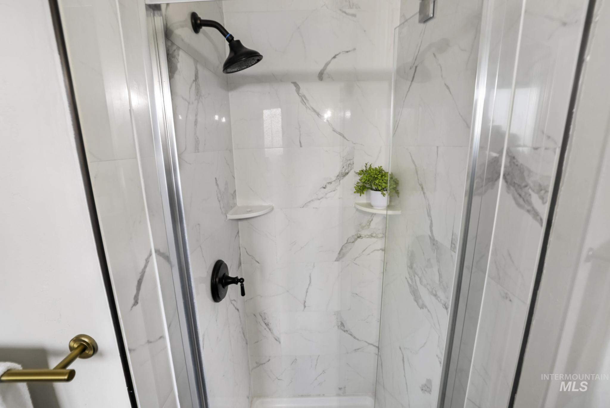 745 Newport St., Twin Falls, Idaho 83301, 5 Bedrooms, 3 Bathrooms, Residential For Sale, Price $415,000,MLS 98973594