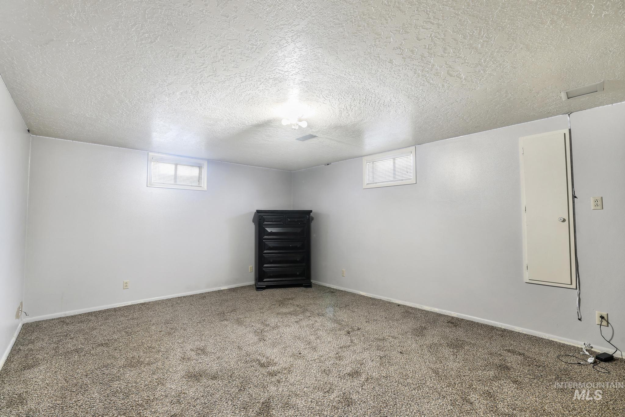 745 Newport St., Twin Falls, Idaho 83301, 5 Bedrooms, 3 Bathrooms, Residential For Sale, Price $415,000,MLS 98973594