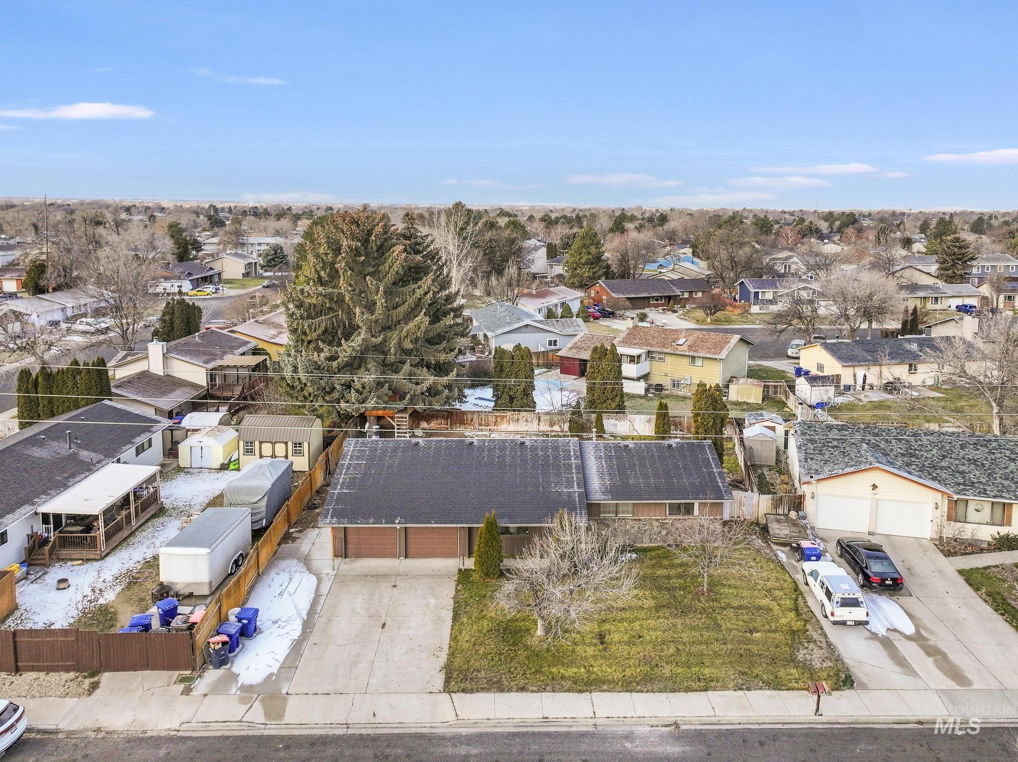 745 Newport St., Twin Falls, Idaho 83301, 5 Bedrooms, 3 Bathrooms, Residential For Sale, Price $415,000,MLS 98973594