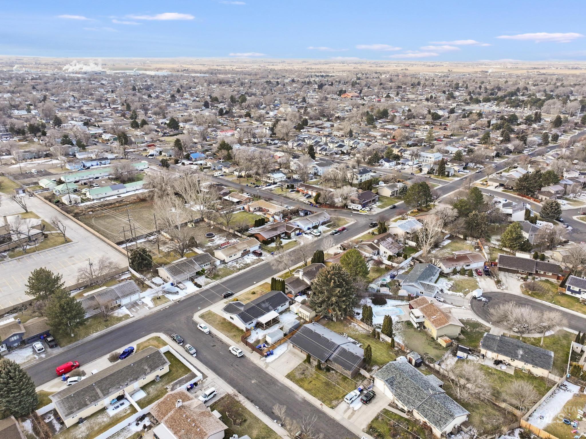 745 Newport St., Twin Falls, Idaho 83301, 5 Bedrooms, 3 Bathrooms, Residential For Sale, Price $415,000,MLS 98973594