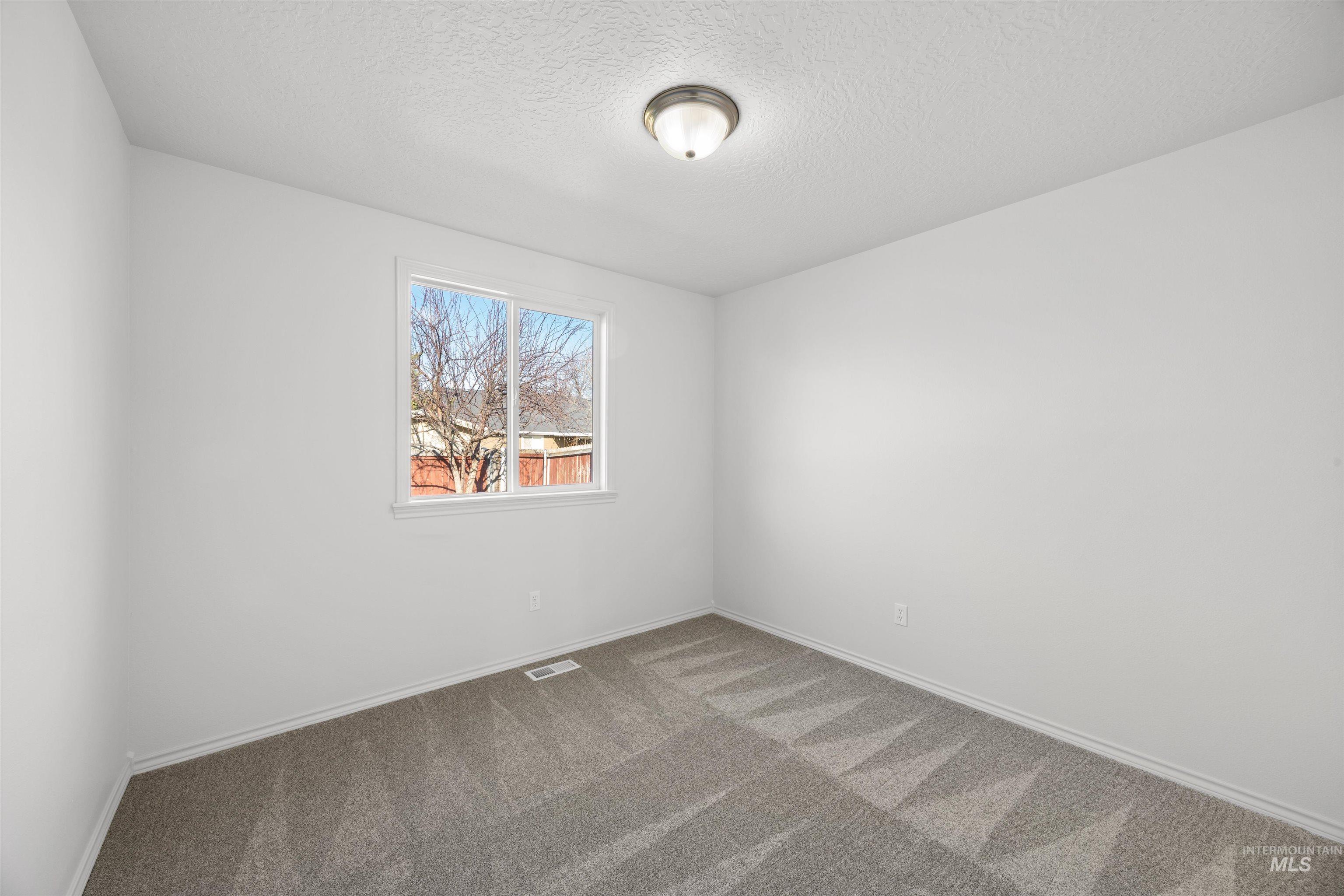 4122 E Roan Meadow, Nampa, Idaho 83687, 4 Bedrooms, 2 Bathrooms, Residential For Sale, Price $400,000,MLS 98973595