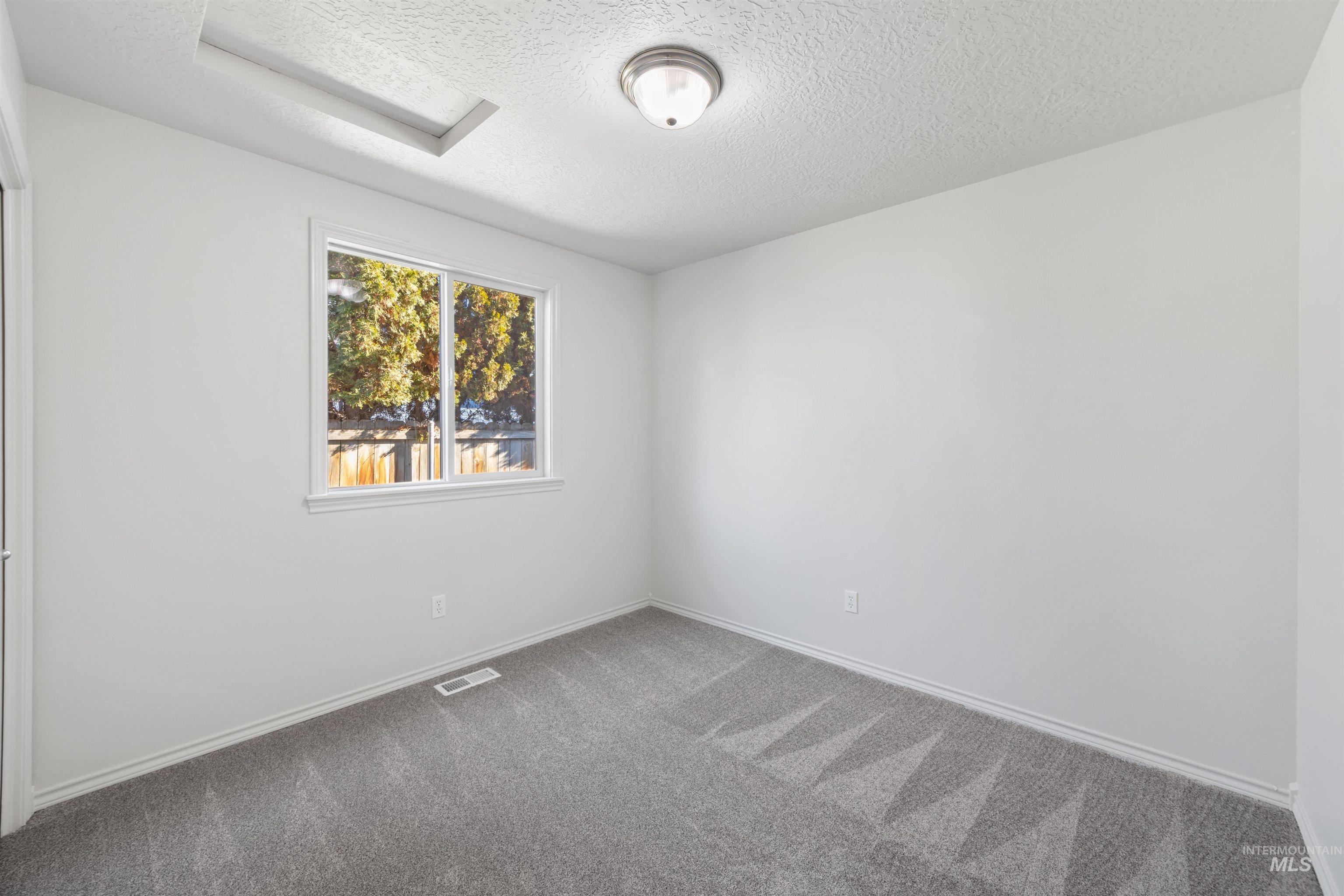 4122 E Roan Meadow, Nampa, Idaho 83687, 4 Bedrooms, 2 Bathrooms, Residential For Sale, Price $400,000,MLS 98973595