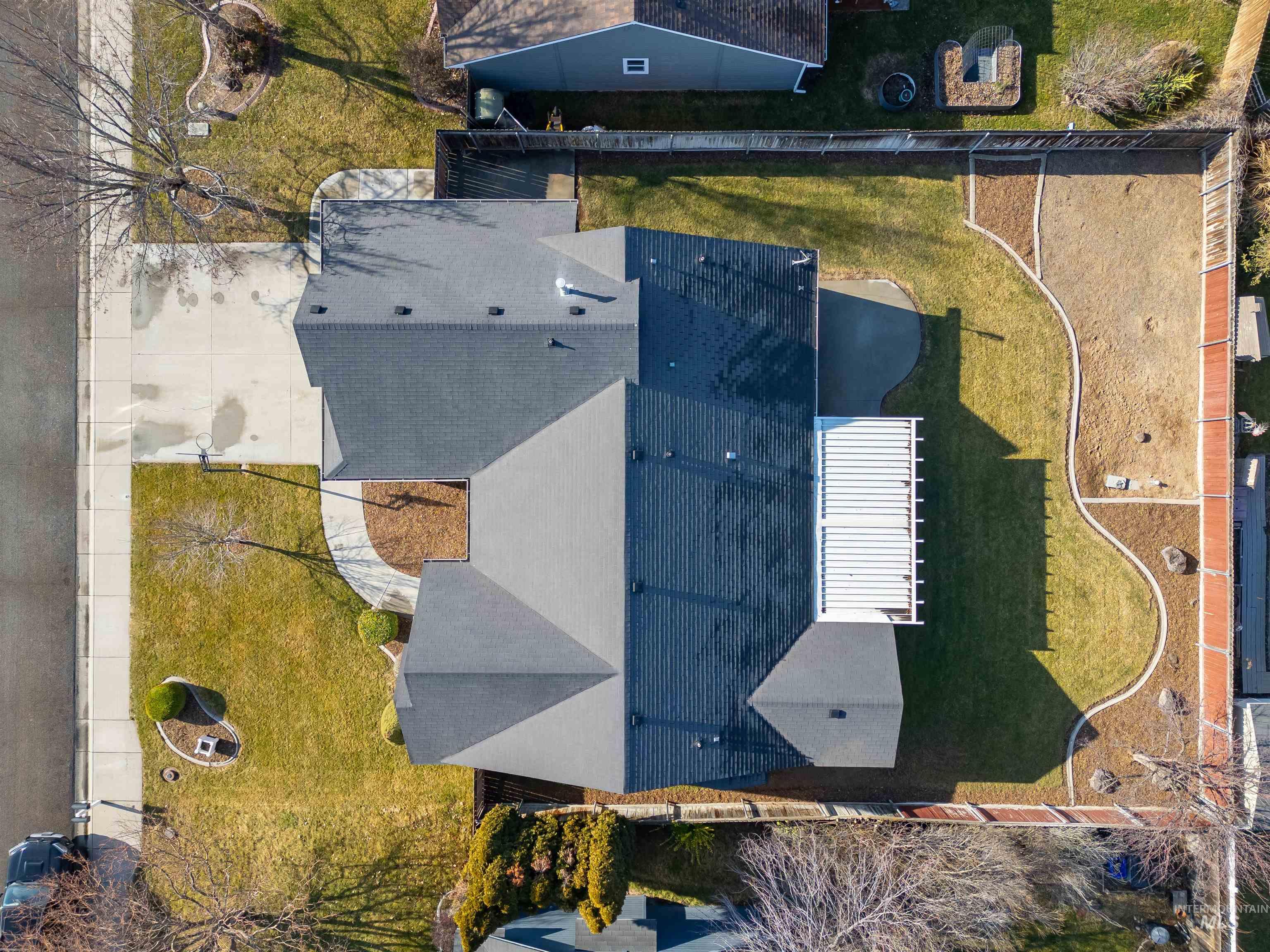 4122 E Roan Meadow, Nampa, Idaho 83687, 4 Bedrooms, 2 Bathrooms, Residential For Sale, Price $400,000,MLS 98973595