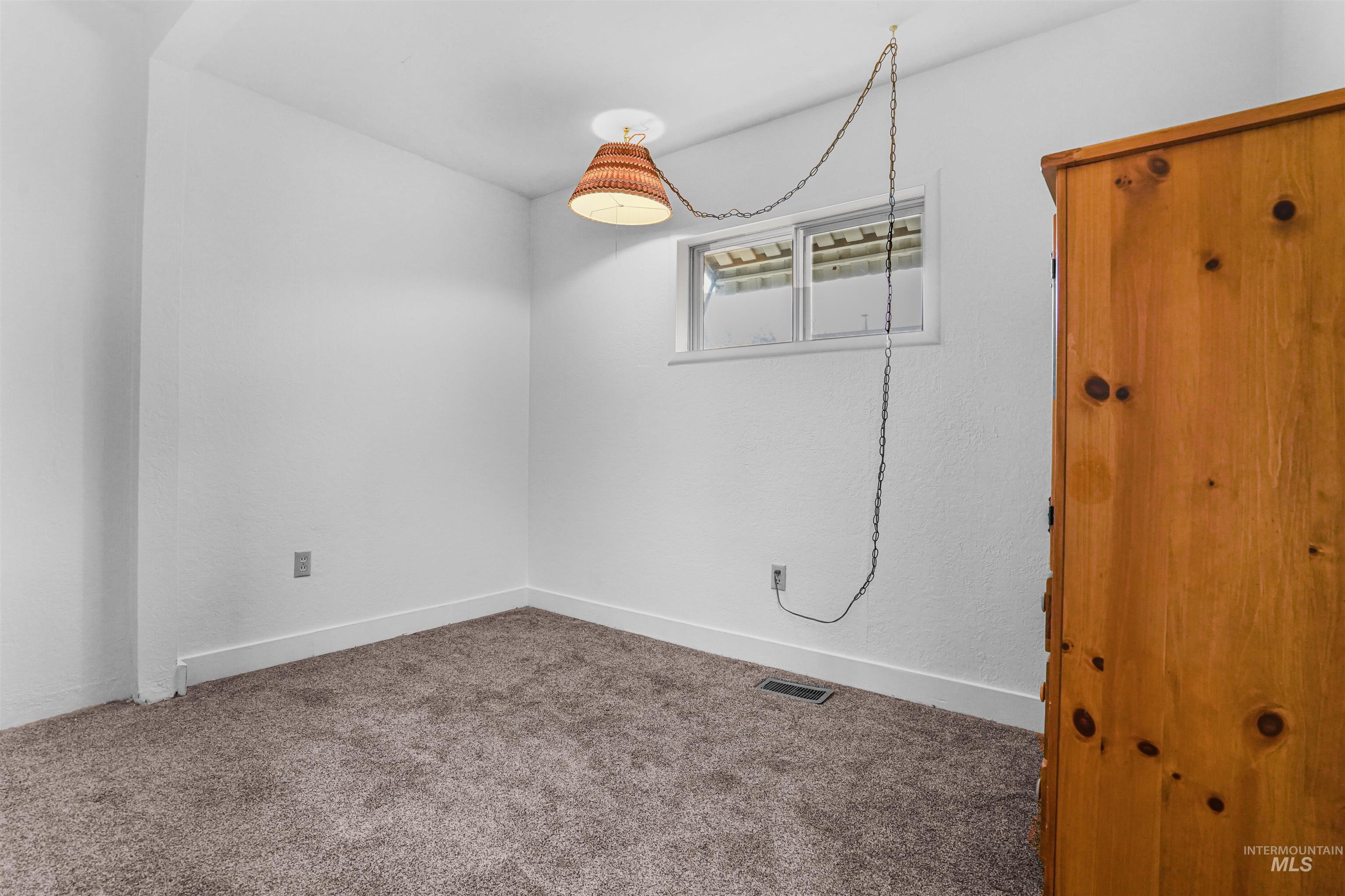 714 4th Ave East, Gooding, Idaho 83330, 2 Bedrooms, 1 Bathroom, Residential For Sale, Price $225,000,MLS 98973598