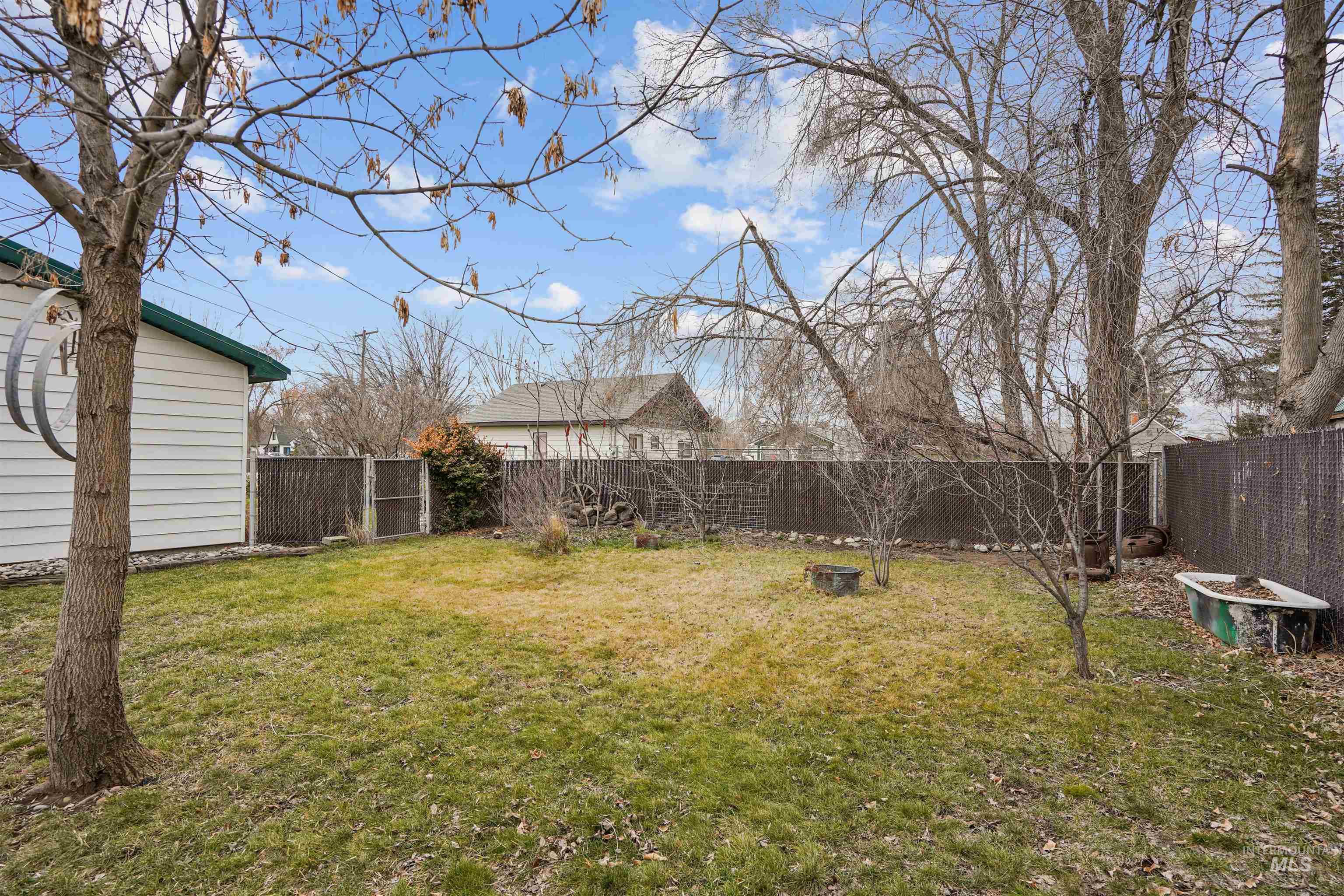 714 4th Ave East, Gooding, Idaho 83330, 2 Bedrooms, 1 Bathroom, Residential For Sale, Price $225,000,MLS 98973598