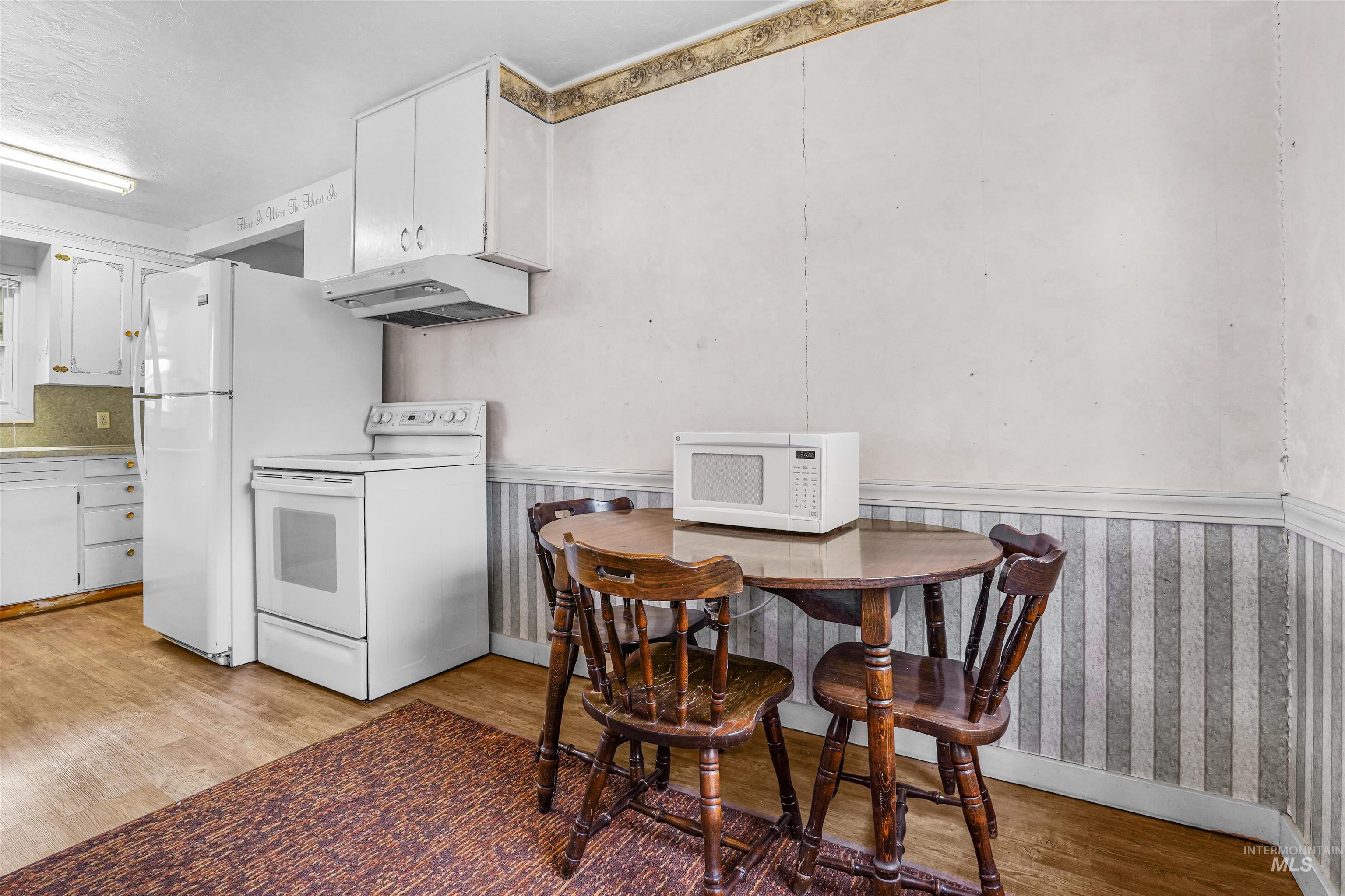 714 4th Ave East, Gooding, Idaho 83330, 2 Bedrooms, 1 Bathroom, Residential For Sale, Price $225,000,MLS 98973598