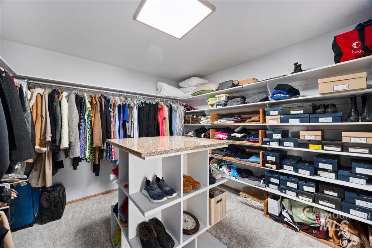 474 Kay Dr., Twin Falls, Idaho 83301, 4 Bedrooms, 4 Bathrooms, Residential For Sale, Price $925,000,MLS 98973599