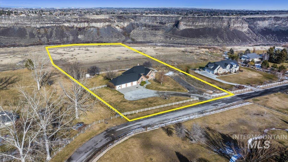 474 Kay Dr., Twin Falls, Idaho 83301, 4 Bedrooms, 4 Bathrooms, Residential For Sale, Price $925,000,MLS 98973599