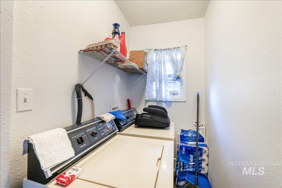 121 7th Ave S, Buhl, Idaho 83316, 4 Bedrooms, 2 Bathrooms, Residential For Sale, Price $270,000,MLS 98973600