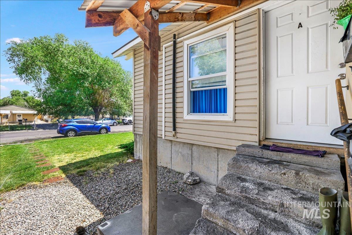 121 7th Ave S, Buhl, Idaho 83316, 4 Bedrooms, 2 Bathrooms, Residential For Sale, Price $270,000,MLS 98973600