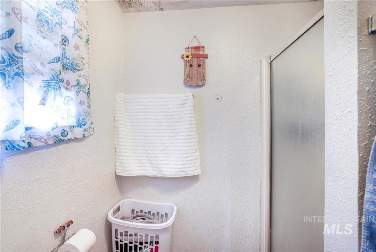 121 7th Ave S, Buhl, Idaho 83316, 4 Bedrooms, 2 Bathrooms, Residential For Sale, Price $270,000,MLS 98973600