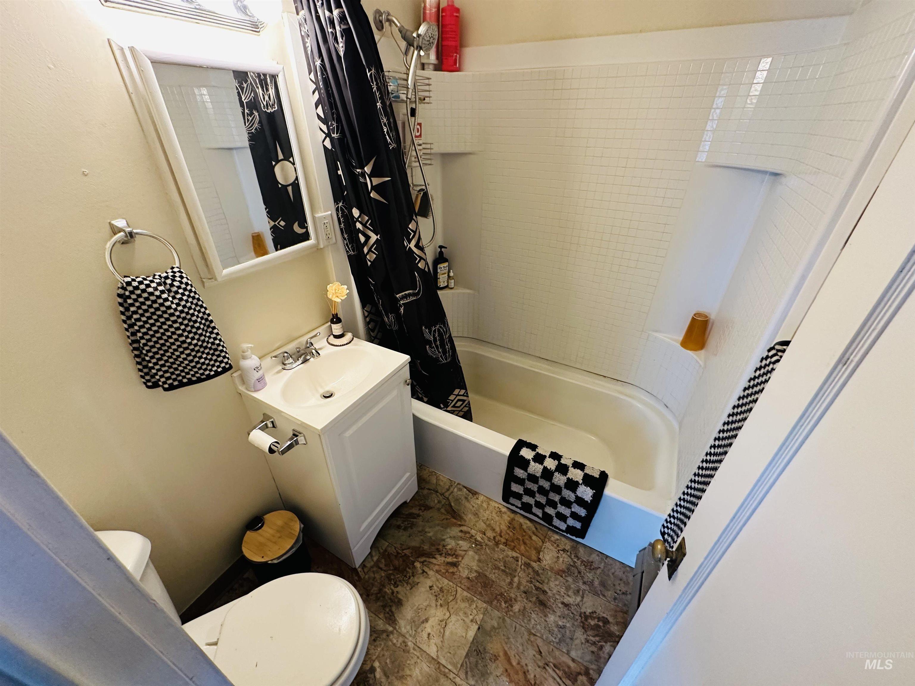 260 Hwy 95, Weiser, Idaho 83672, 2 Bedrooms, 1 Bathroom, Residential For Sale, Price $475,000,MLS 98973601