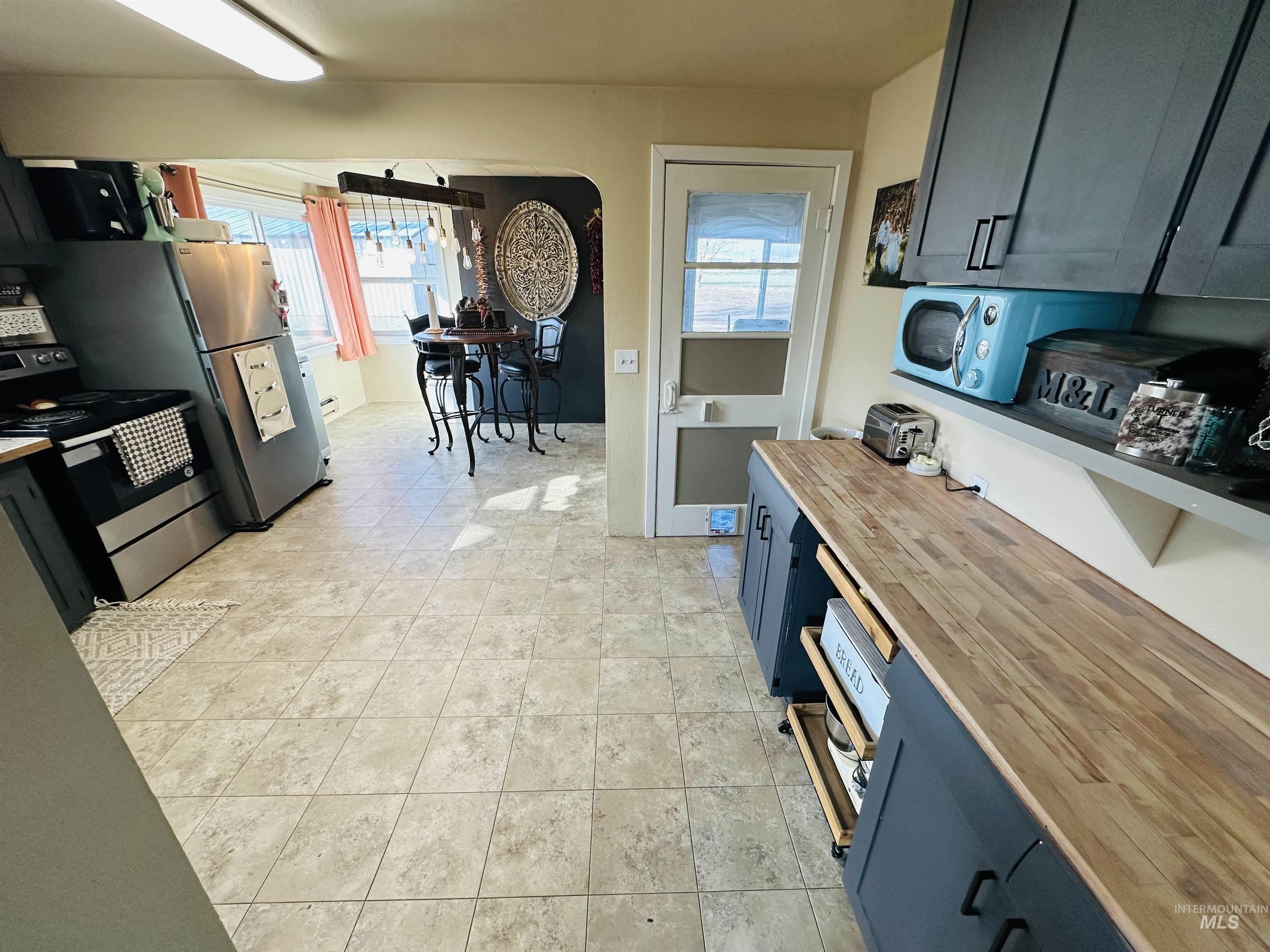 260 Hwy 95, Weiser, Idaho 83672, 2 Bedrooms, 1 Bathroom, Residential For Sale, Price $475,000,MLS 98973601