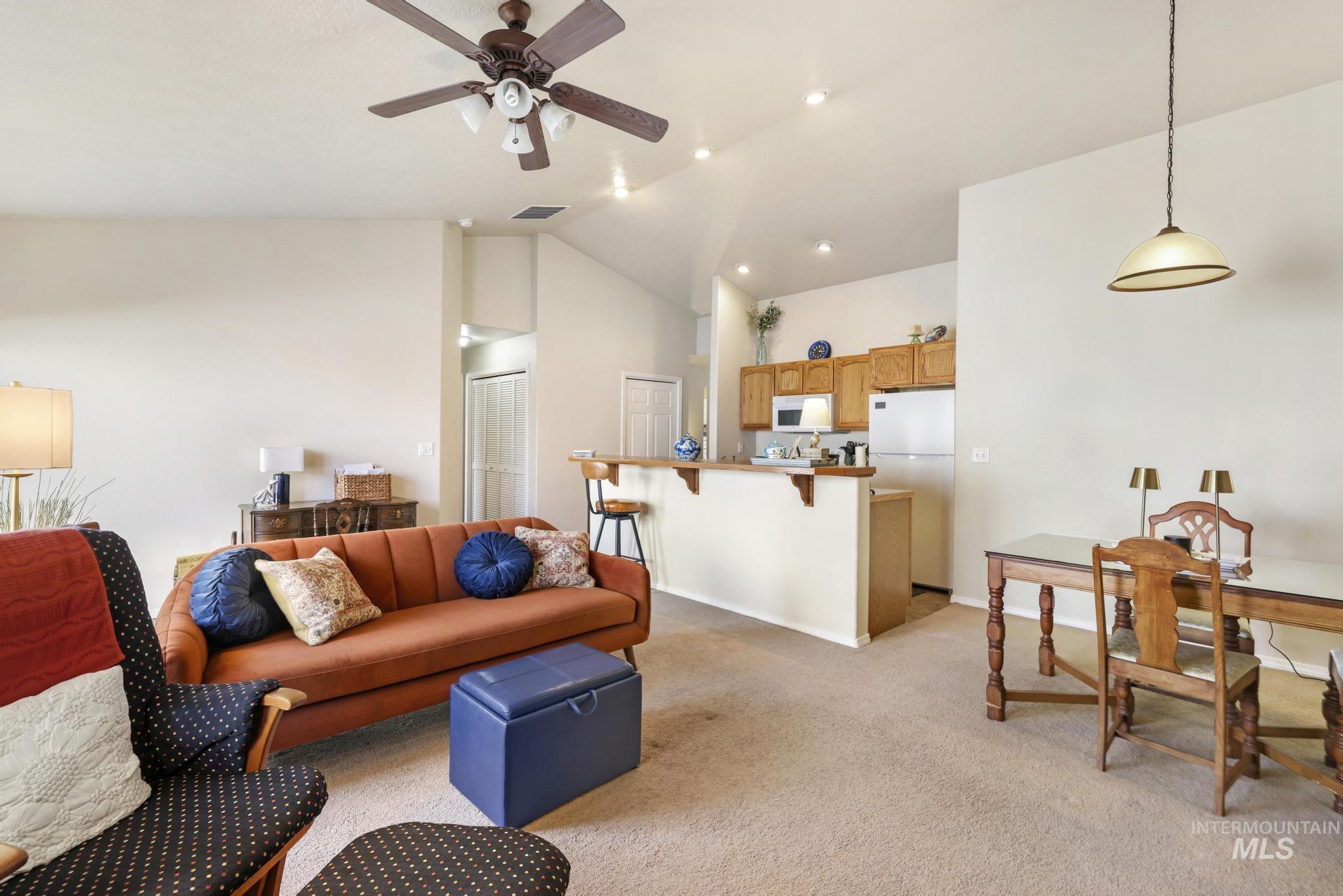 1731 & 1733 Dora Dr N, Twin Falls, Idaho 83301, 3 Bedrooms, 2 Bathrooms, Residential Income For Sale, Price $589,000,MLS 98973603