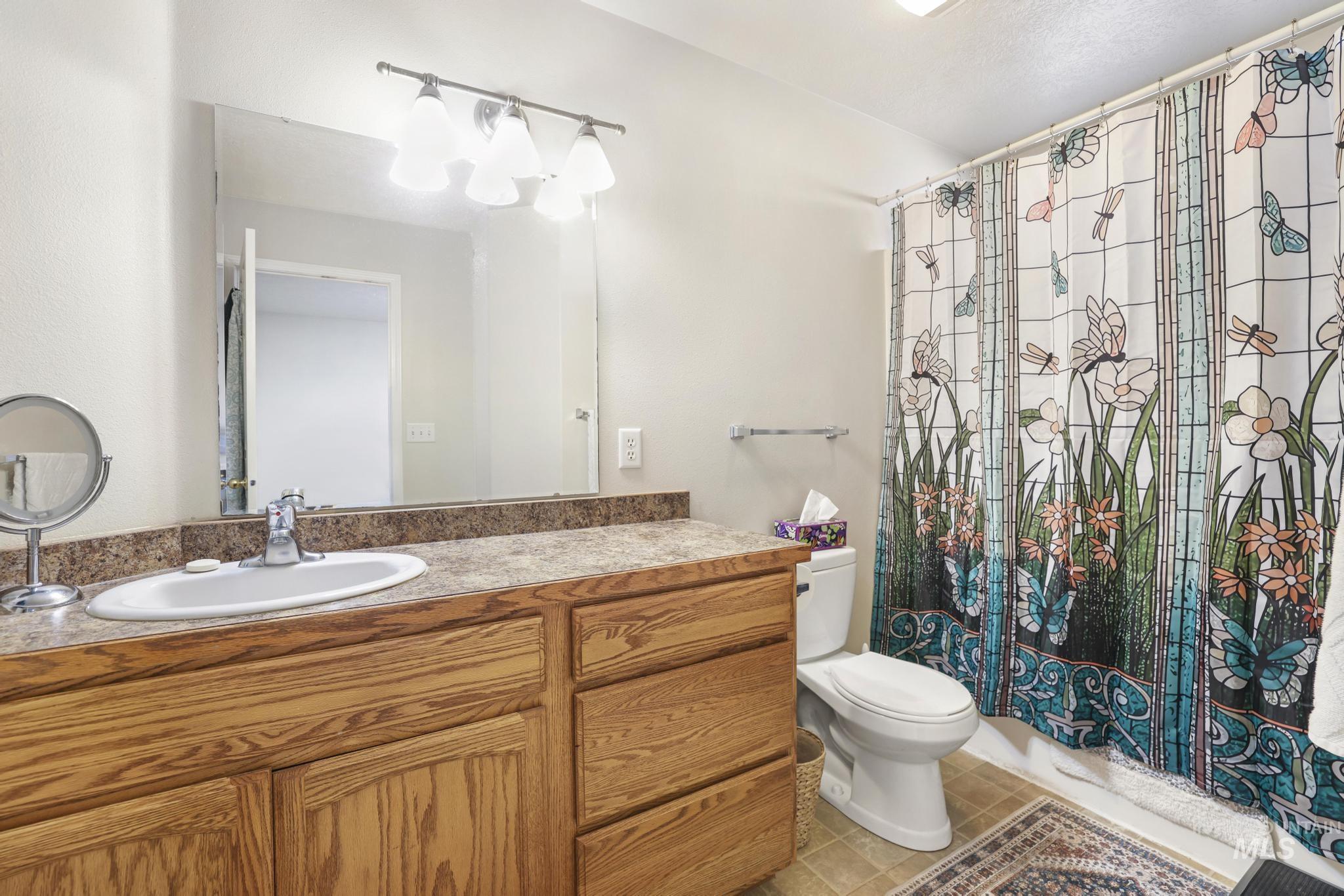 1731 & 1733 Dora Dr N, Twin Falls, Idaho 83301, 3 Bedrooms, 2 Bathrooms, Residential Income For Sale, Price $589,000,MLS 98973603