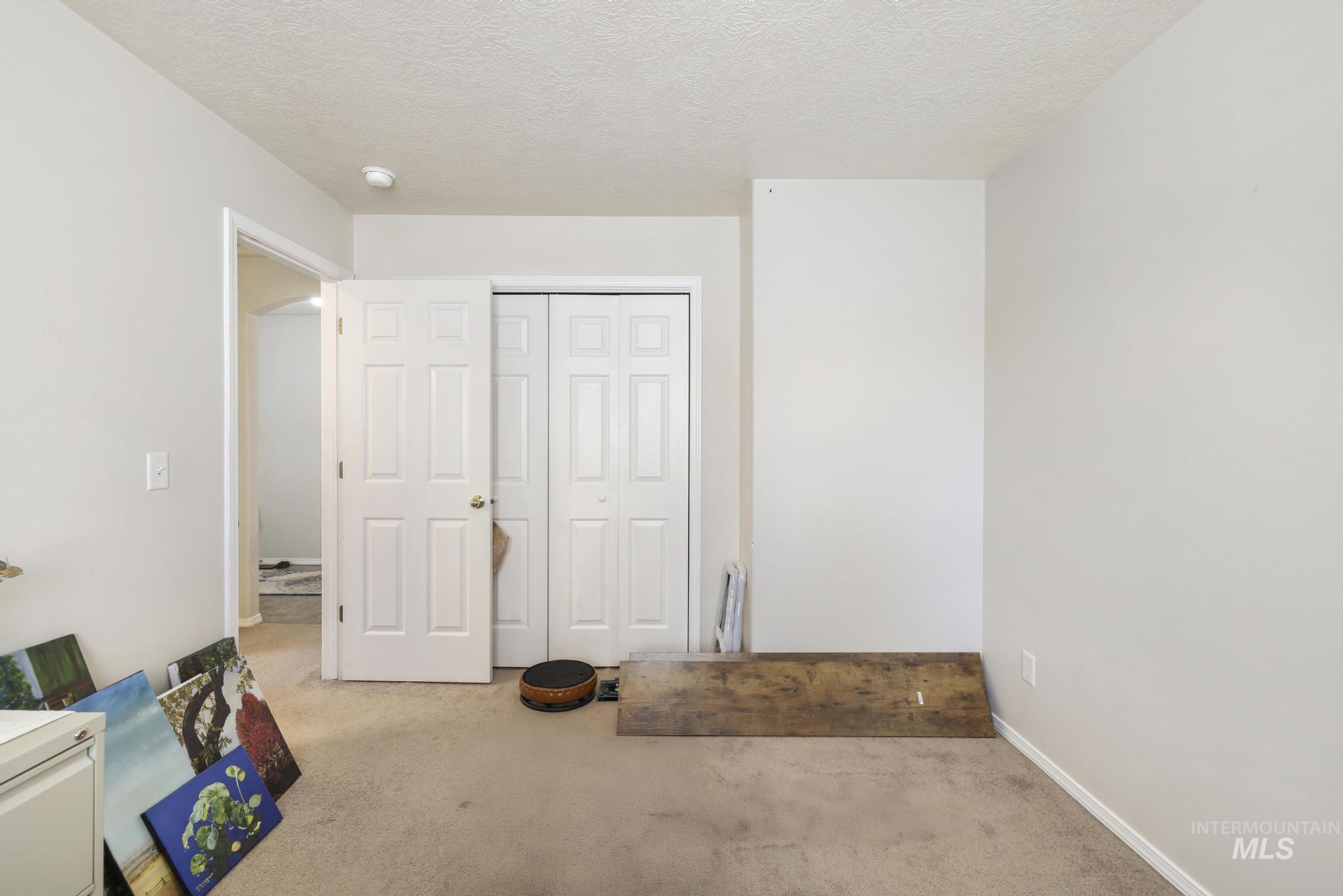 1731 & 1733 Dora Dr N, Twin Falls, Idaho 83301, 3 Bedrooms, 2 Bathrooms, Residential Income For Sale, Price $589,000,MLS 98973603