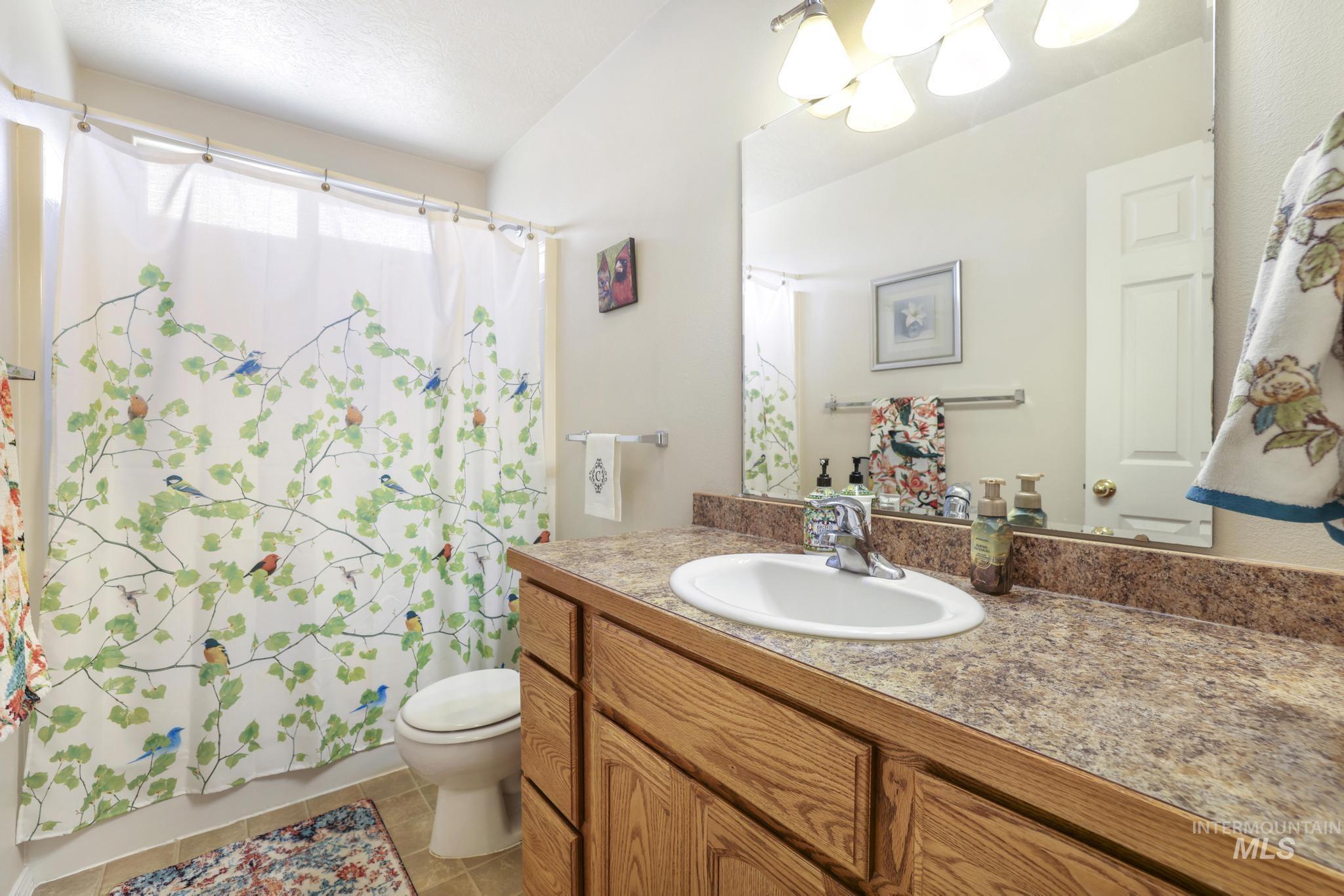 1731 & 1733 Dora Dr N, Twin Falls, Idaho 83301, 3 Bedrooms, 2 Bathrooms, Residential Income For Sale, Price $589,000,MLS 98973603