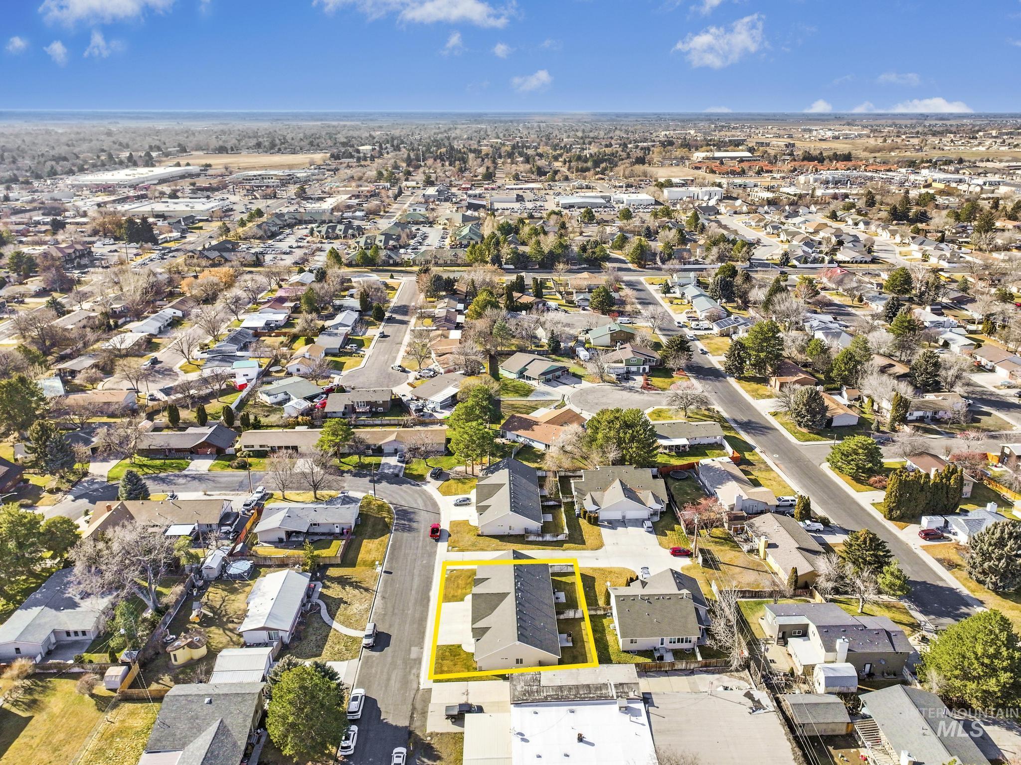 1731 & 1733 Dora Dr N, Twin Falls, Idaho 83301, 3 Bedrooms, 2 Bathrooms, Residential Income For Sale, Price $589,000,MLS 98973603