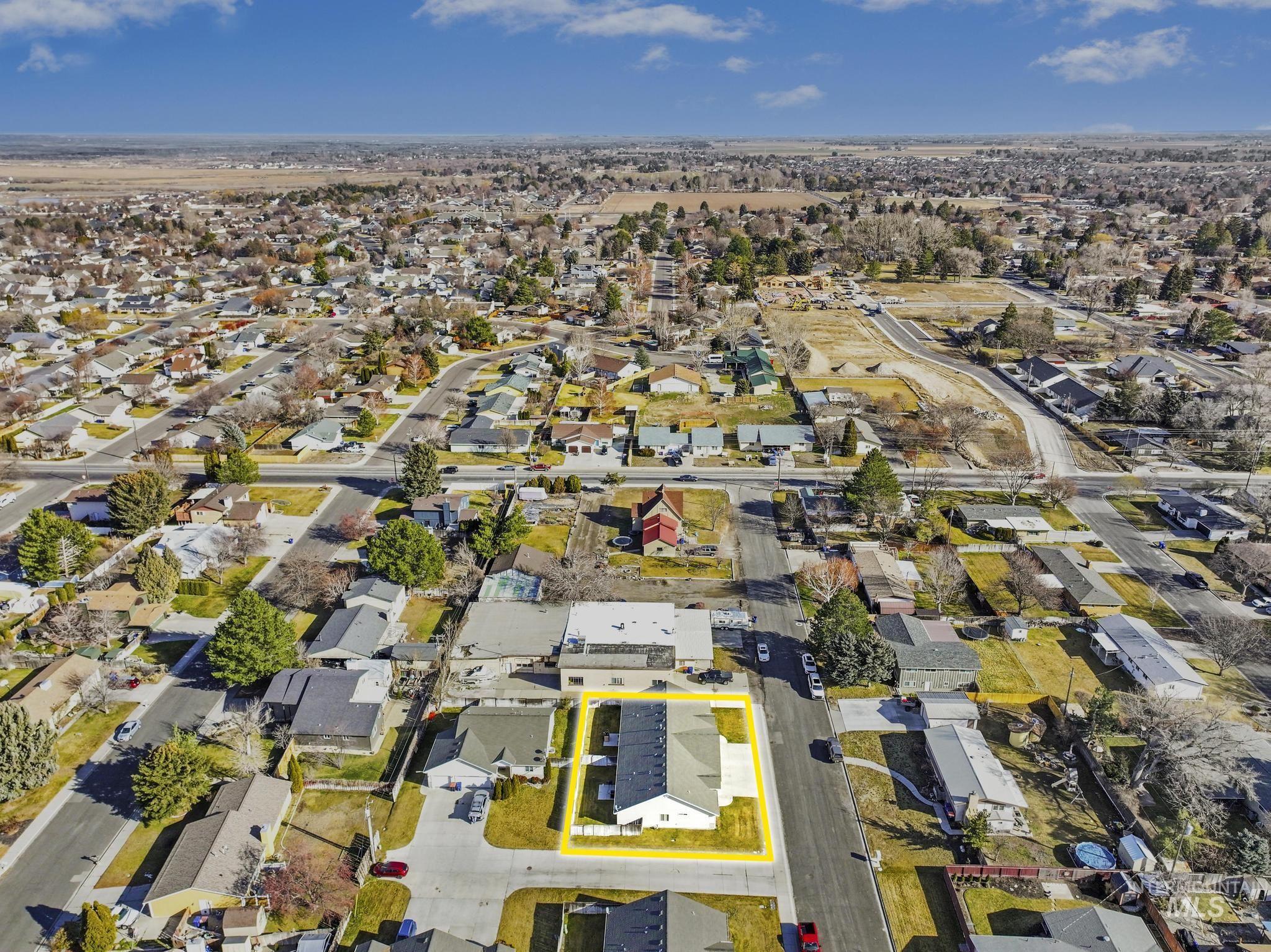 1731 & 1733 Dora Dr N, Twin Falls, Idaho 83301, 3 Bedrooms, 2 Bathrooms, Residential Income For Sale, Price $589,000,MLS 98973603