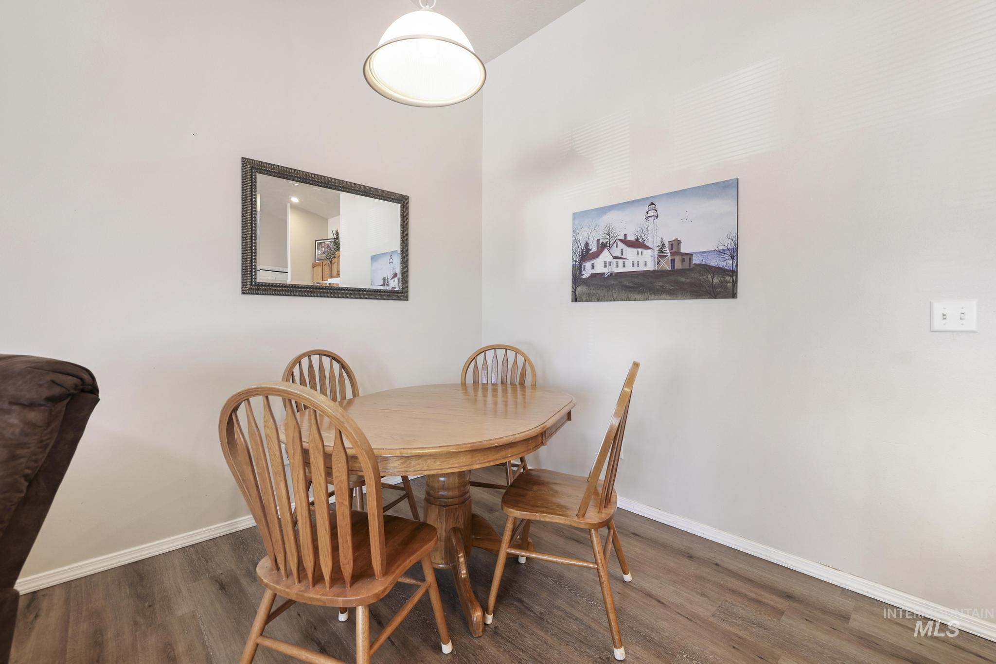 1731 & 1733 Dora Dr N, Twin Falls, Idaho 83301, 3 Bedrooms, 2 Bathrooms, Residential Income For Sale, Price $589,000,MLS 98973603