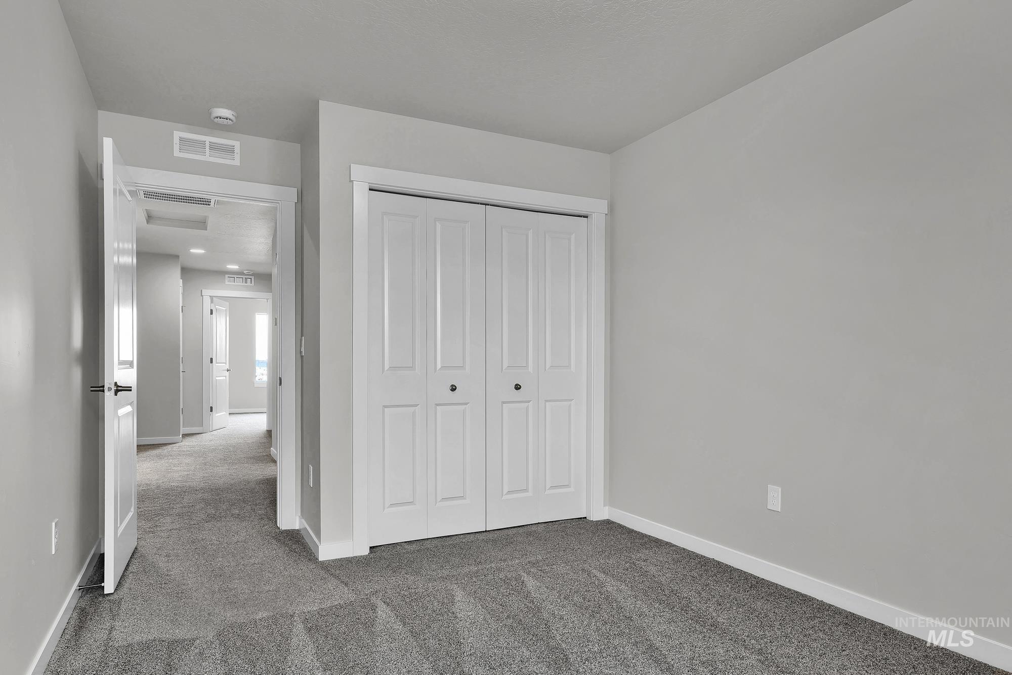 392 N Fritts Ave, Meridian, Idaho 83642, 3 Bedrooms, 2.5 Bathrooms, Residential For Sale, Price $389,900,MLS 98973604