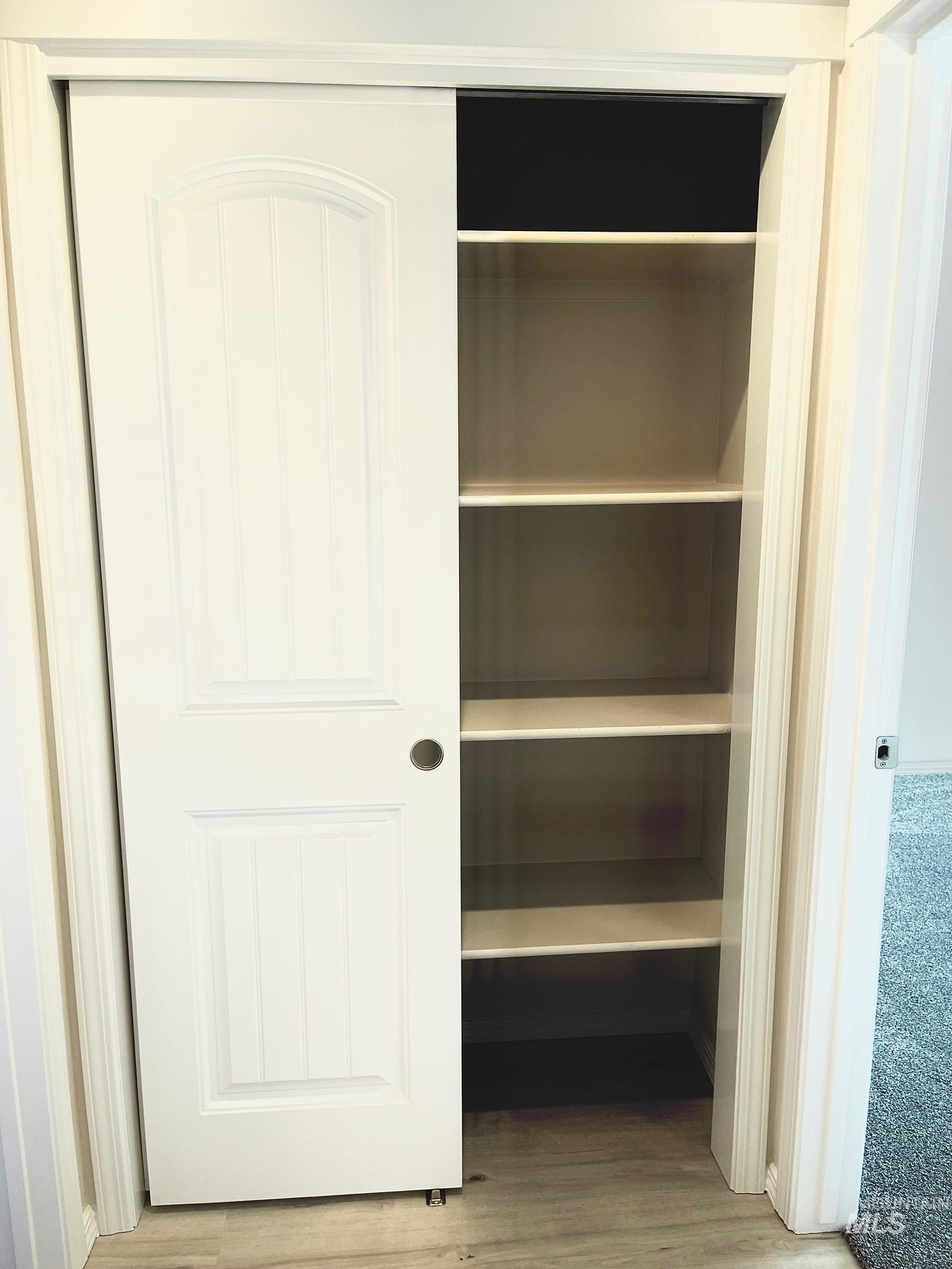 1115 Meadow Lake Loop, Buhl, Idaho 83316, 3 Bedrooms, 2 Bathrooms, Residential For Sale, Price $361,900,MLS 98973605