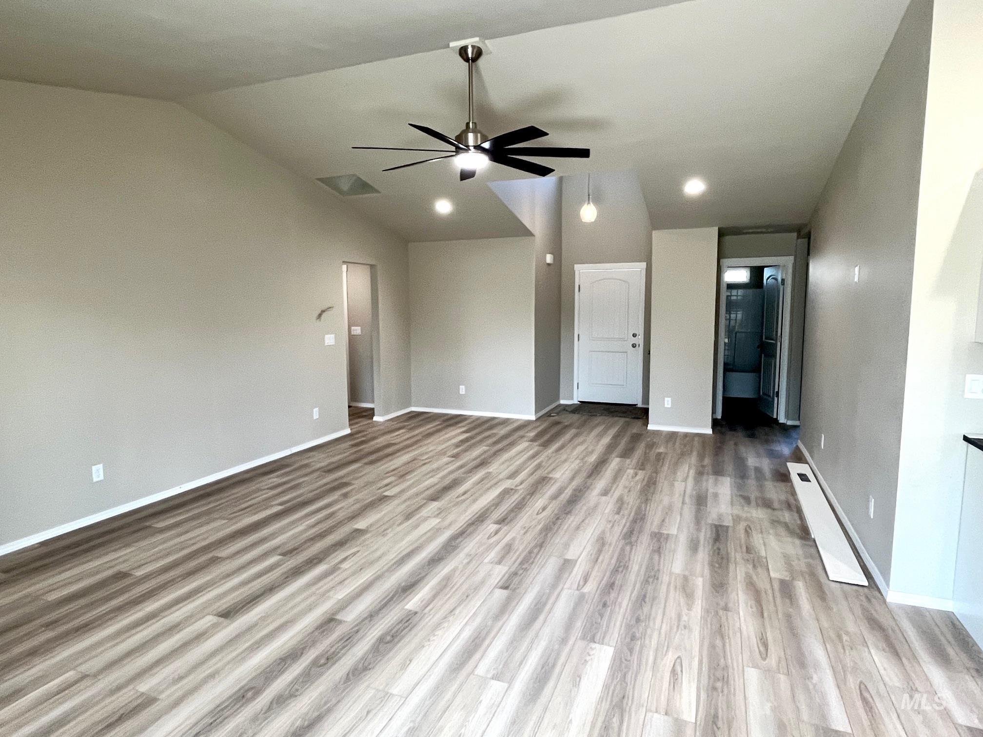 1115 Meadow Lake Loop, Buhl, Idaho 83316, 3 Bedrooms, 2 Bathrooms, Residential For Sale, Price $351,500, 98973605