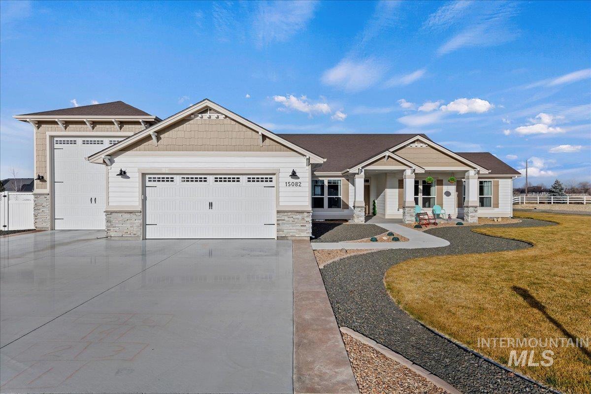 15082 Pronghorn Dr, Caldwell, Idaho 83607, 3 Bedrooms, 2.5 Bathrooms, Residential For Sale, Price $995,000,MLS 98973606