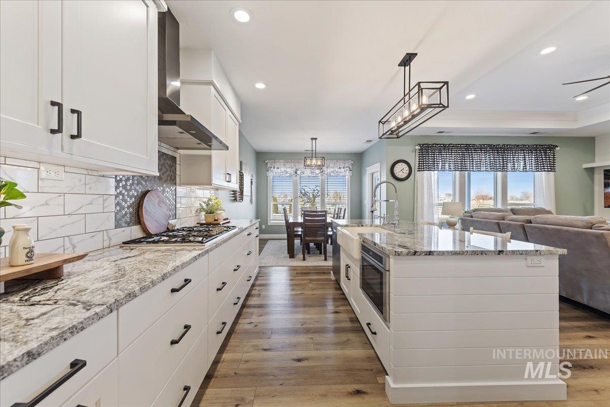 15082 Pronghorn Dr, Caldwell, Idaho 83607, 3 Bedrooms, 2.5 Bathrooms, Residential For Sale, Price $995,000,MLS 98973606