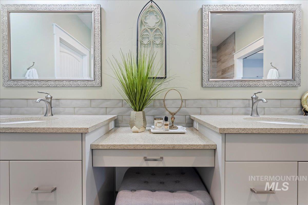 15082 Pronghorn Dr, Caldwell, Idaho 83607, 3 Bedrooms, 2.5 Bathrooms, Residential For Sale, Price $995,000,MLS 98973606