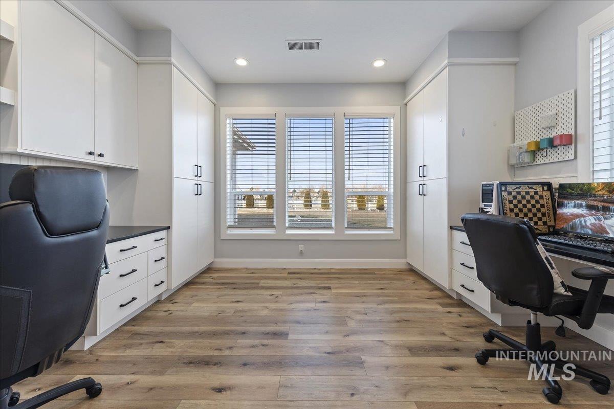 15082 Pronghorn Dr, Caldwell, Idaho 83607, 3 Bedrooms, 2.5 Bathrooms, Residential For Sale, Price $995,000,MLS 98973606