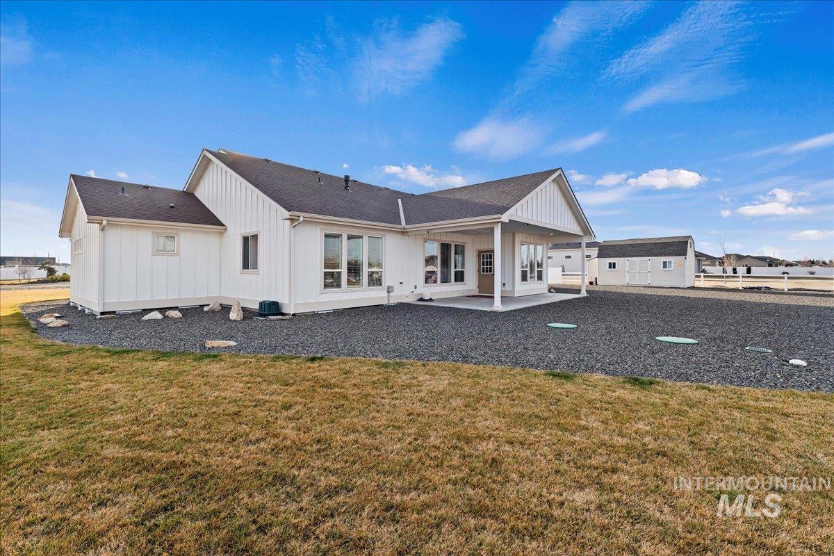 15082 Pronghorn Dr, Caldwell, Idaho 83607, 3 Bedrooms, 2.5 Bathrooms, Residential For Sale, Price $995,000,MLS 98973606