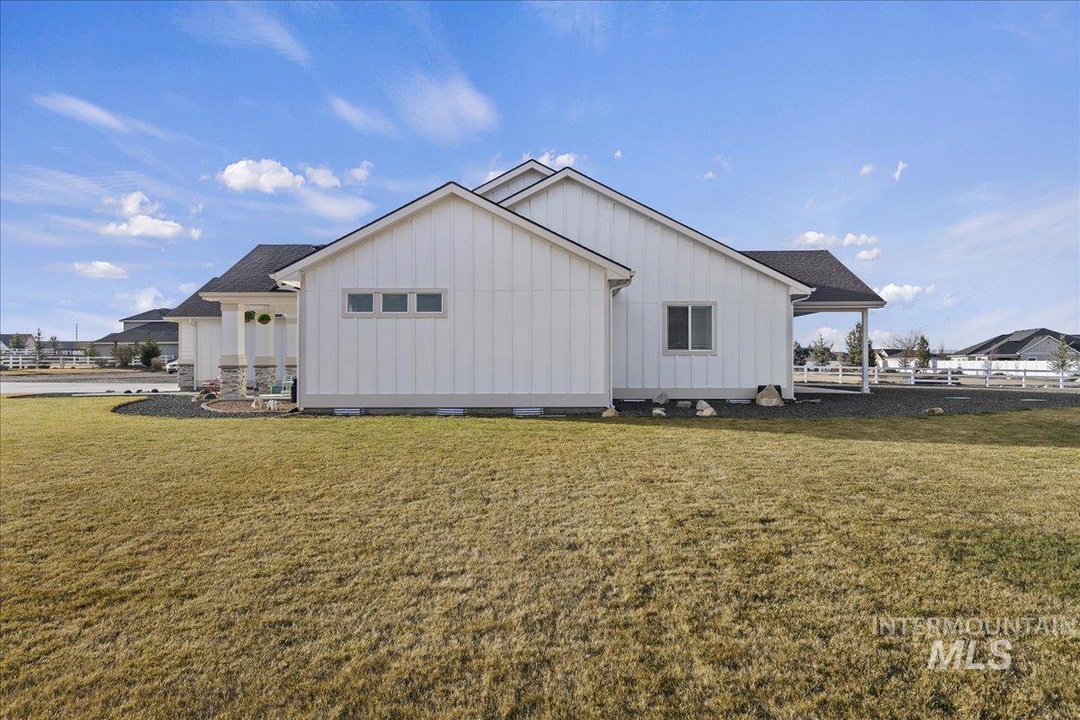 15082 Pronghorn Dr, Caldwell, Idaho 83607, 3 Bedrooms, 2.5 Bathrooms, Residential For Sale, Price $995,000,MLS 98973606