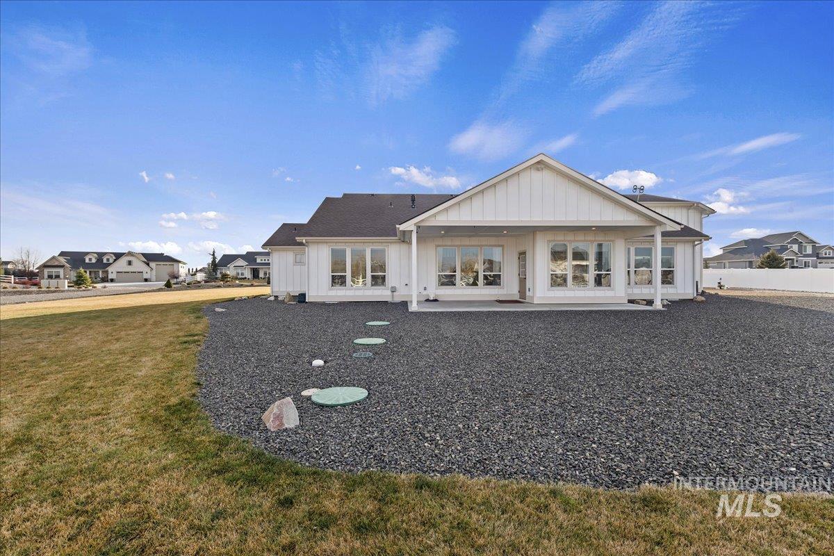15082 Pronghorn Dr, Caldwell, Idaho 83607, 3 Bedrooms, 2.5 Bathrooms, Residential For Sale, Price $995,000,MLS 98973606