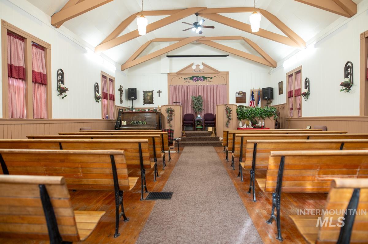 736 E Main St., Weiser, Idaho 83672, 3 Bedrooms, 3 Bathrooms, Residential For Sale, Price $750,000,MLS 98973611