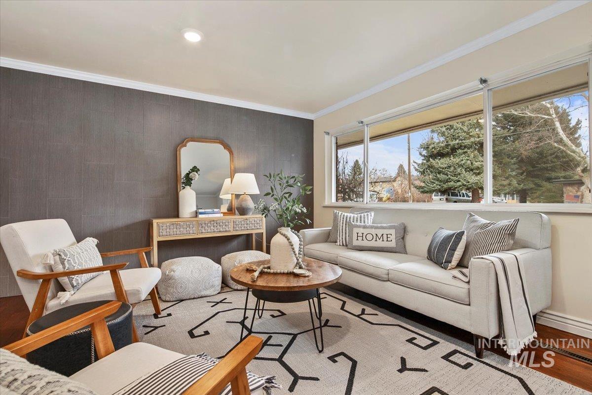 419 N Avenue E, Boise, Idaho 83712, 4 Bedrooms, 2 Bathrooms, Residential For Sale, Price $827,000,MLS 98973613