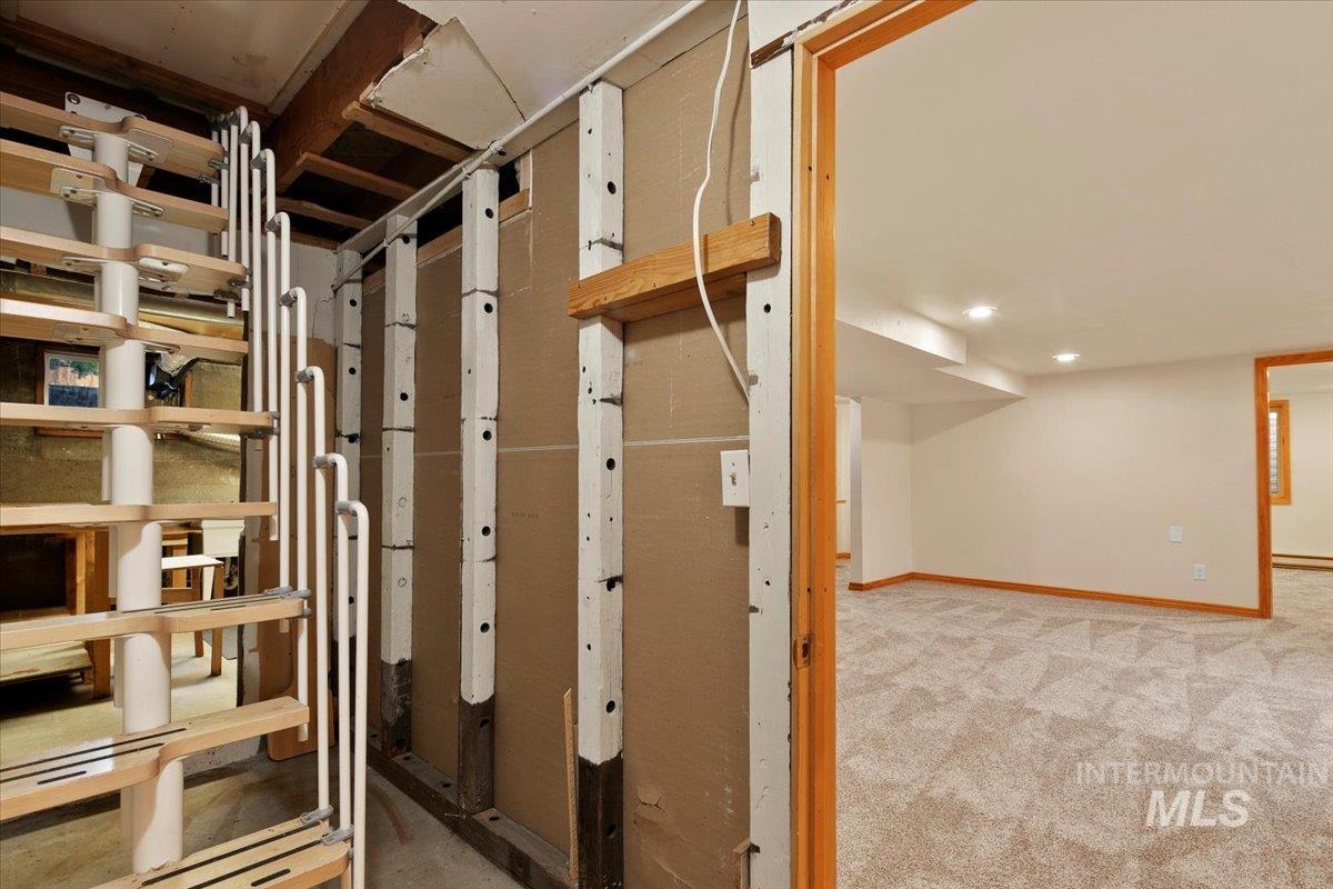 419 N Avenue E, Boise, Idaho 83712, 4 Bedrooms, 2 Bathrooms, Residential For Sale, Price $827,000,MLS 98973613