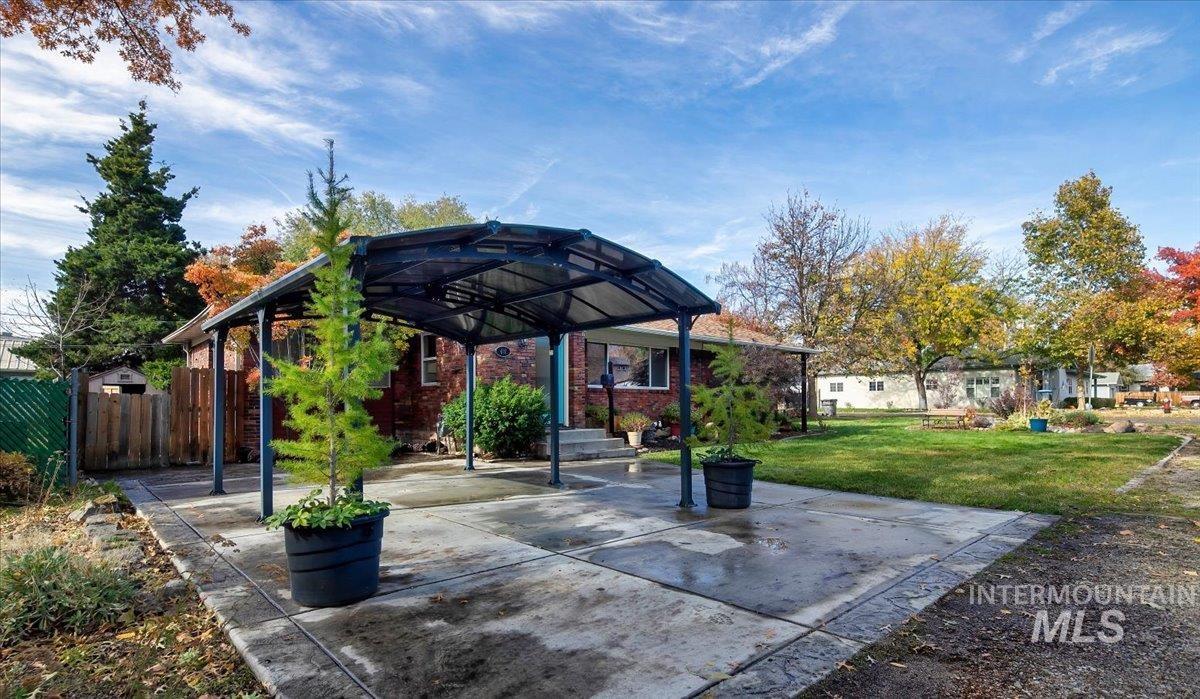419 N Avenue E, Boise, Idaho 83712, 4 Bedrooms, 2 Bathrooms, Residential For Sale, Price $827,000,MLS 98973613