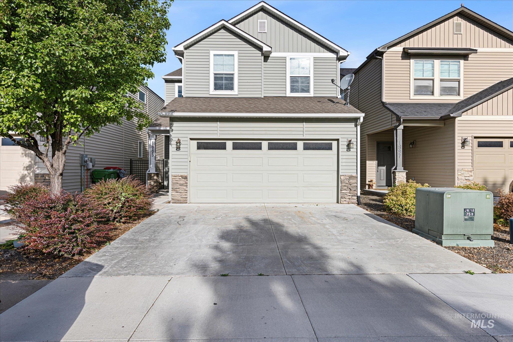 1885 N Justin Ave, Meridian, Idaho 83646-6516, 4 Bedrooms, 2.5 Bathrooms, Residential For Sale, Price $467,900,MLS 98973616