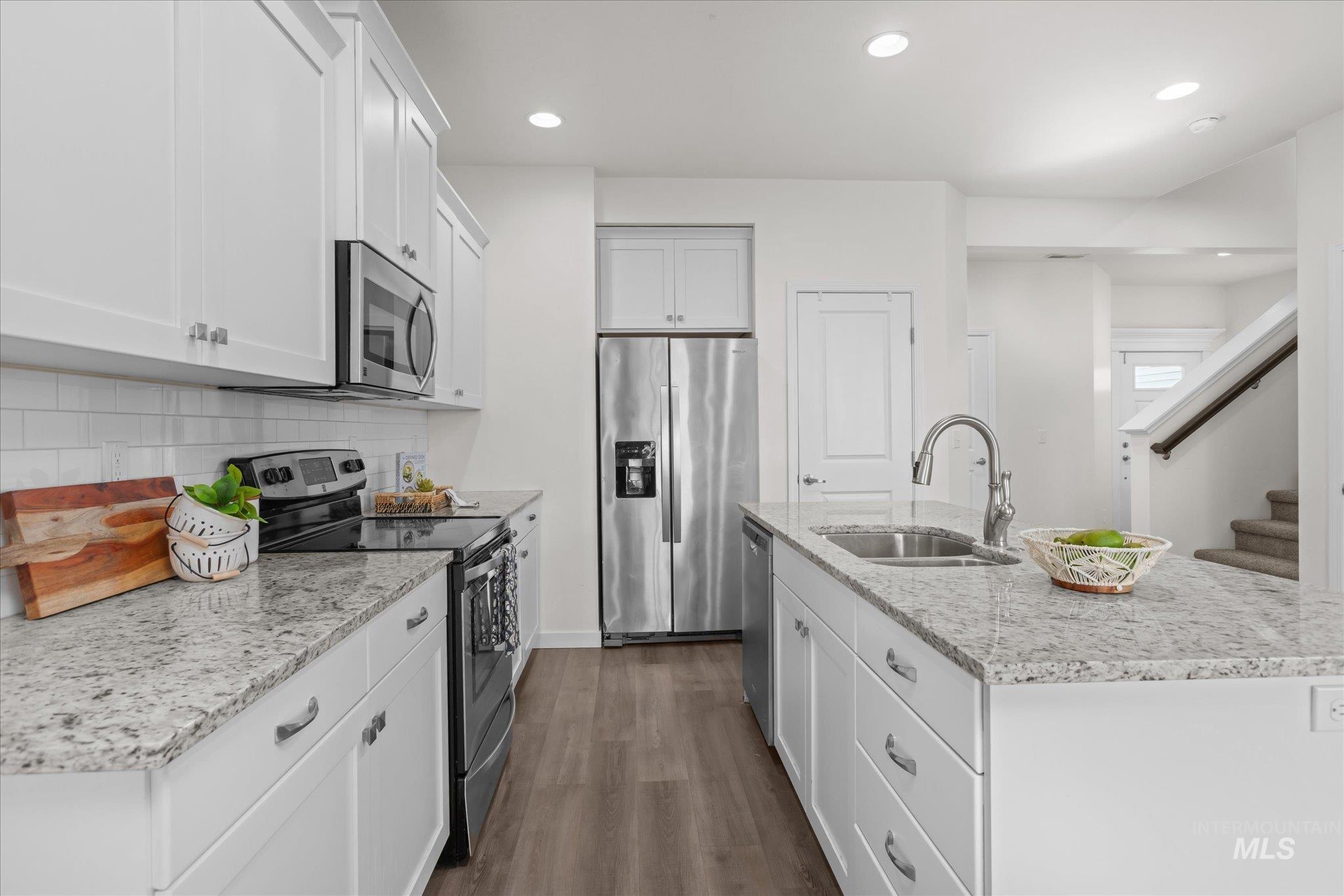 1885 N Justin Ave, Meridian, Idaho 83646-6516, 4 Bedrooms, 2.5 Bathrooms, Residential For Sale, Price $467,900,MLS 98973616