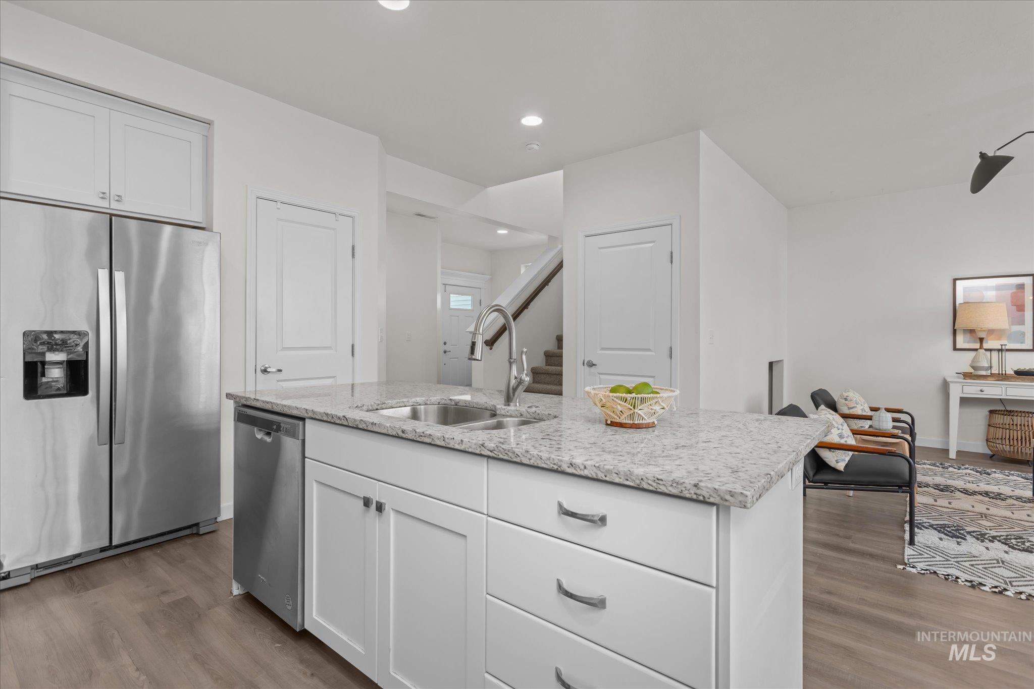 1885 N Justin Ave, Meridian, Idaho 83646-6516, 4 Bedrooms, 2.5 Bathrooms, Residential For Sale, Price $467,900,MLS 98973616